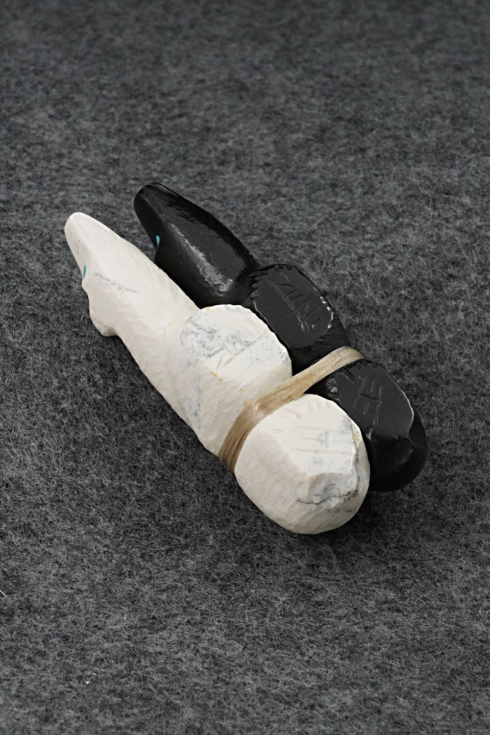 Bear Zuni Fetish Carving - Herbert Halate