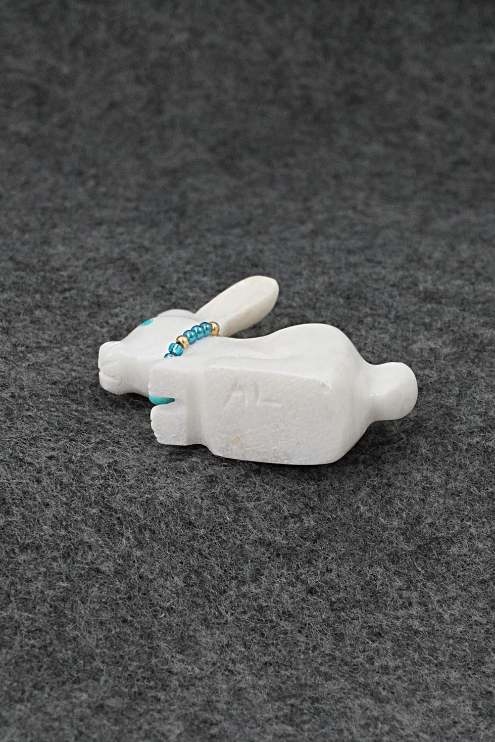 Rabbit Zuni Fetish Carving - Andres Lementino