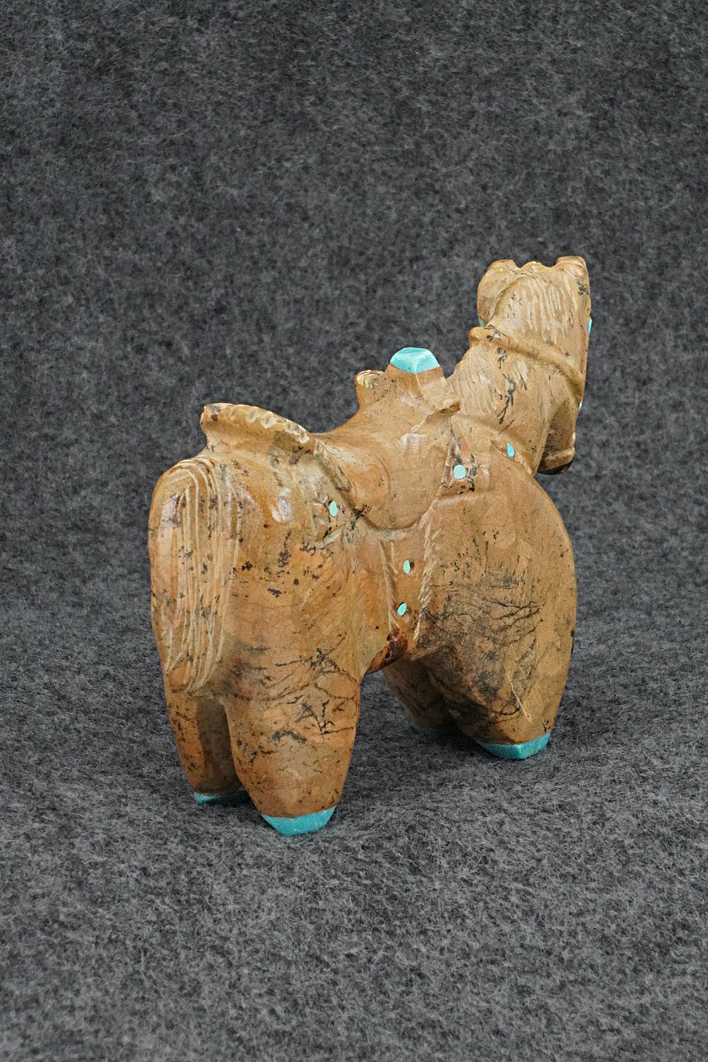 Horse Zuni Fetish Carving - Freddie Leekya