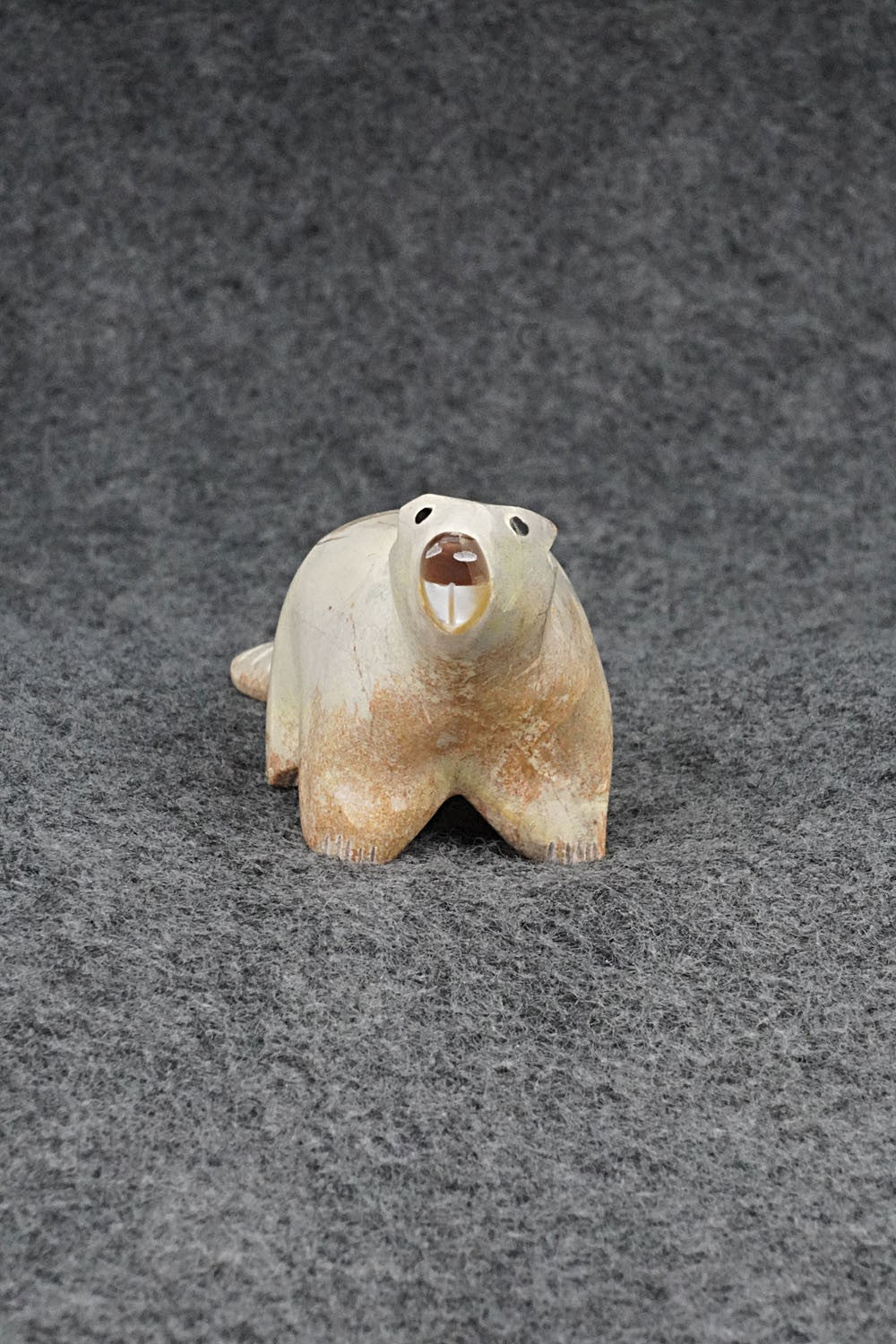 Beaver Zuni Fetish Carving - Enrike Leekya