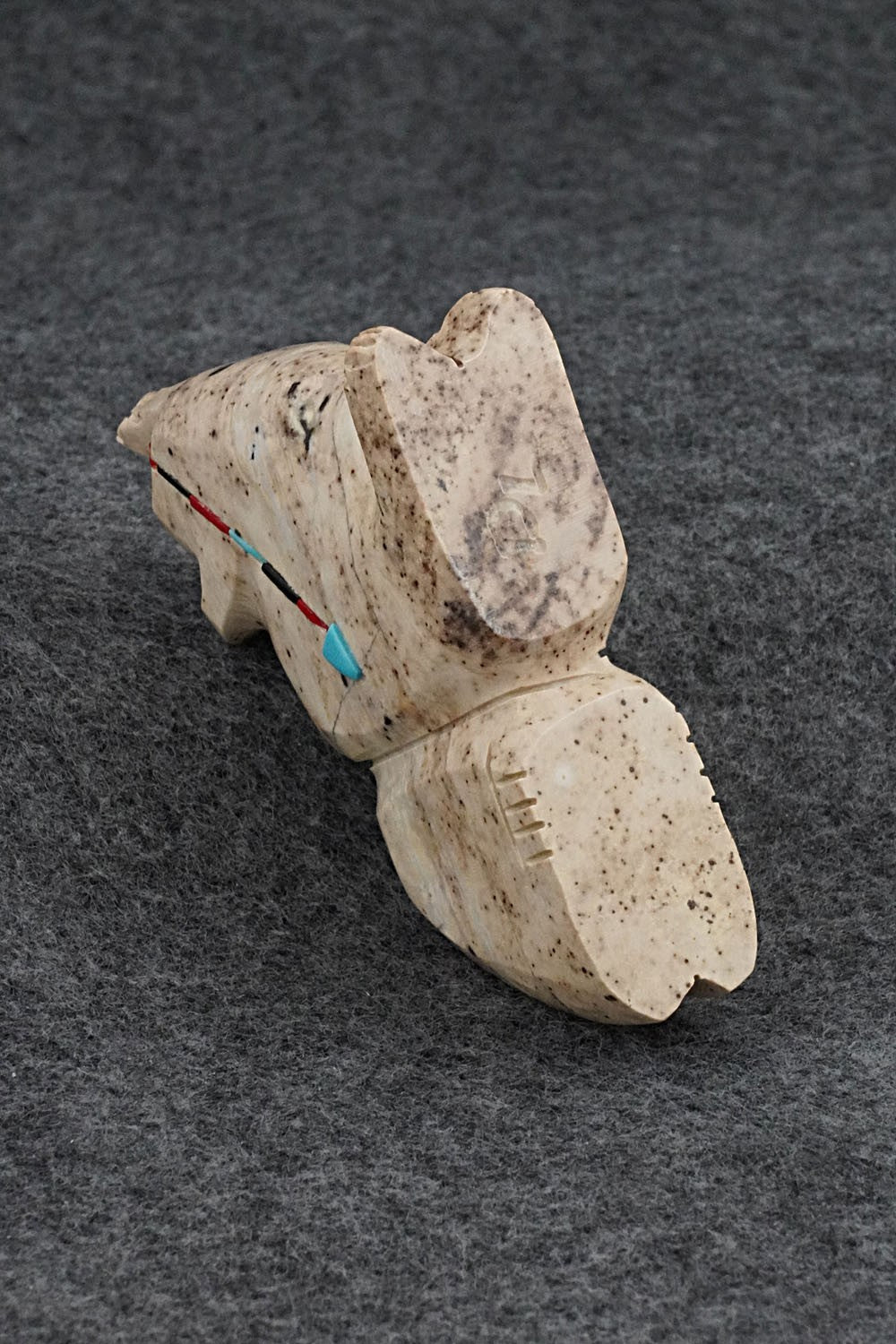 Bear Zuni Fetish Carving - Danette Laate