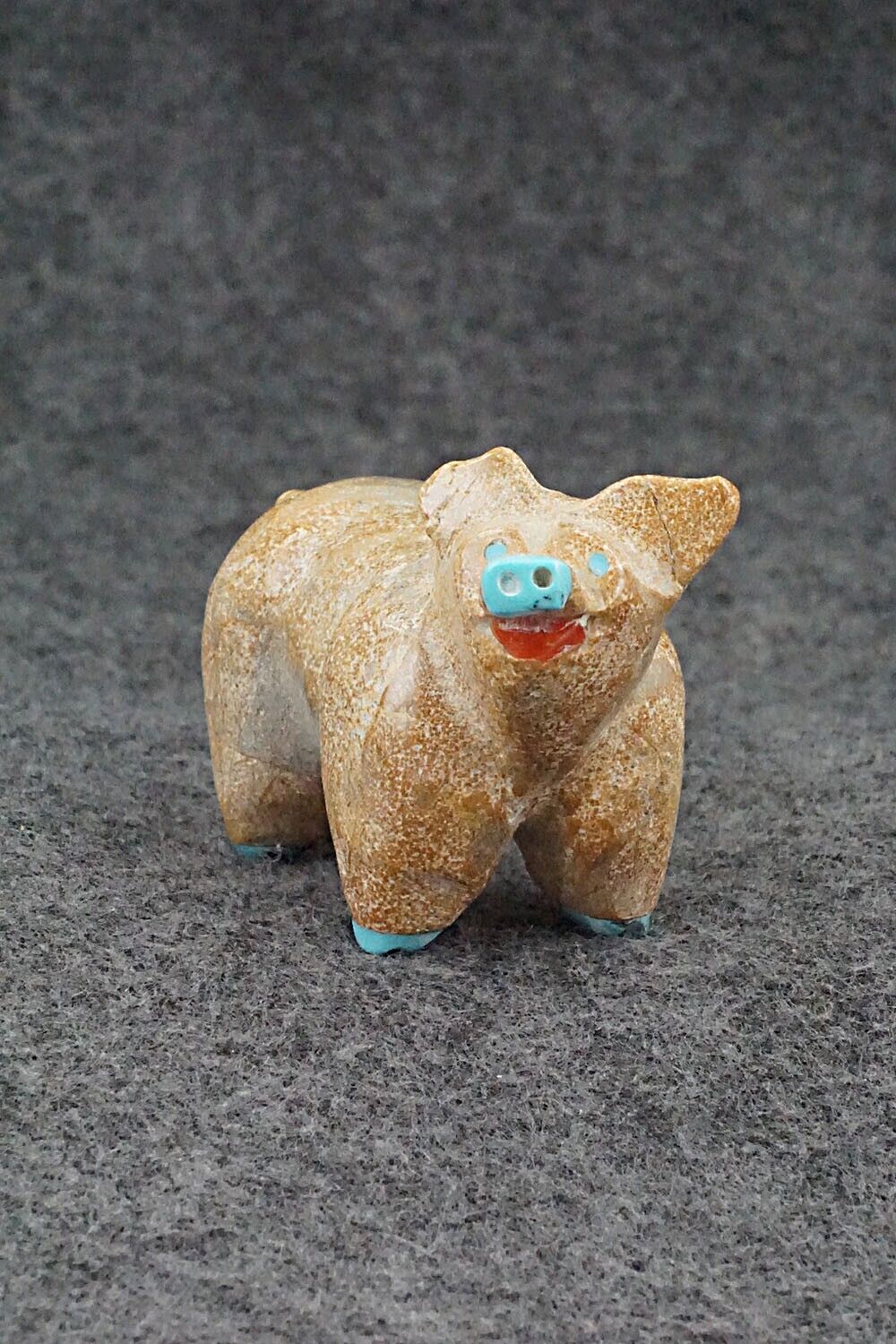 Pig Zuni Fetish Carving - Freddie Leekya