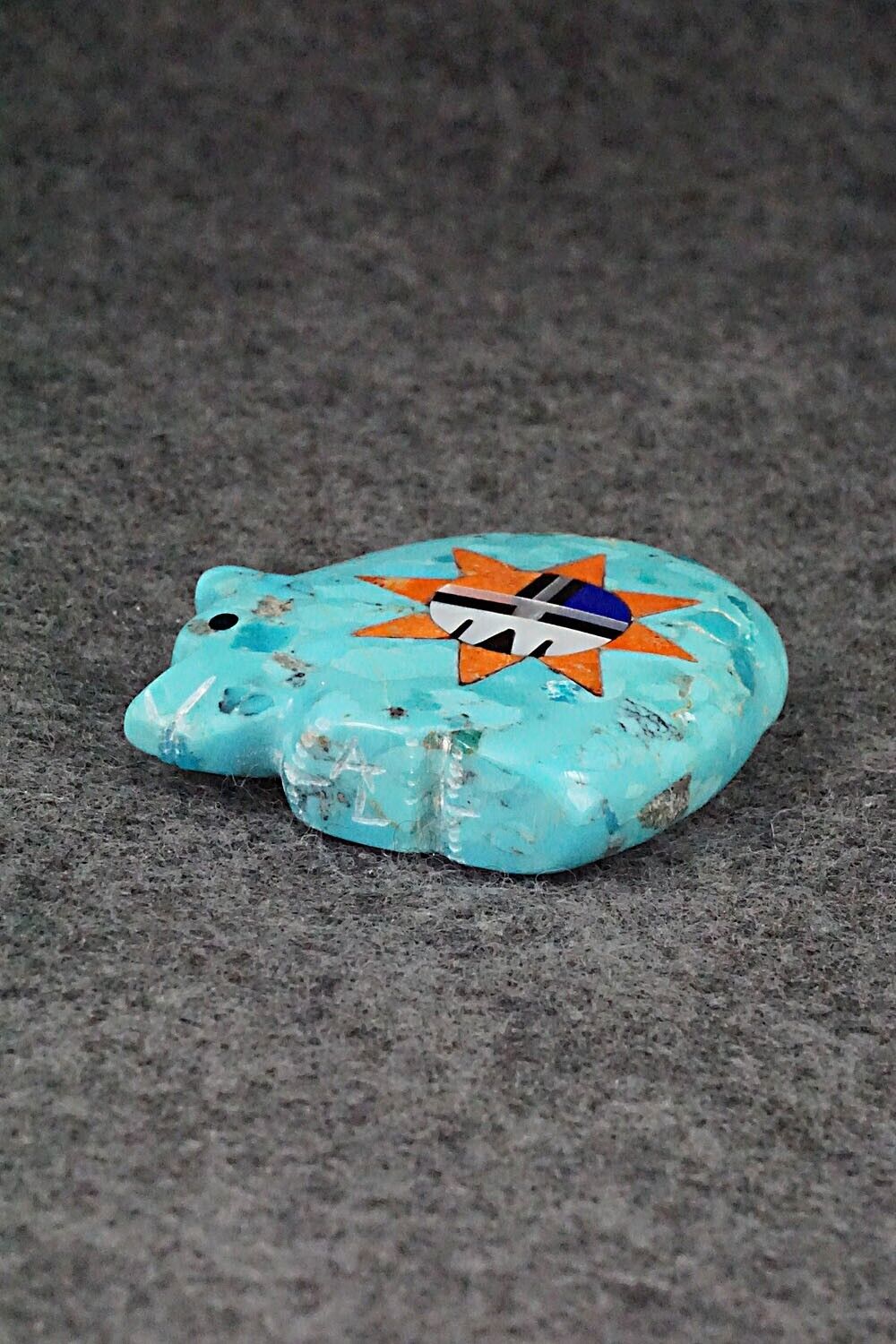 Bear Zuni Fetish Carving - Andres Lementino