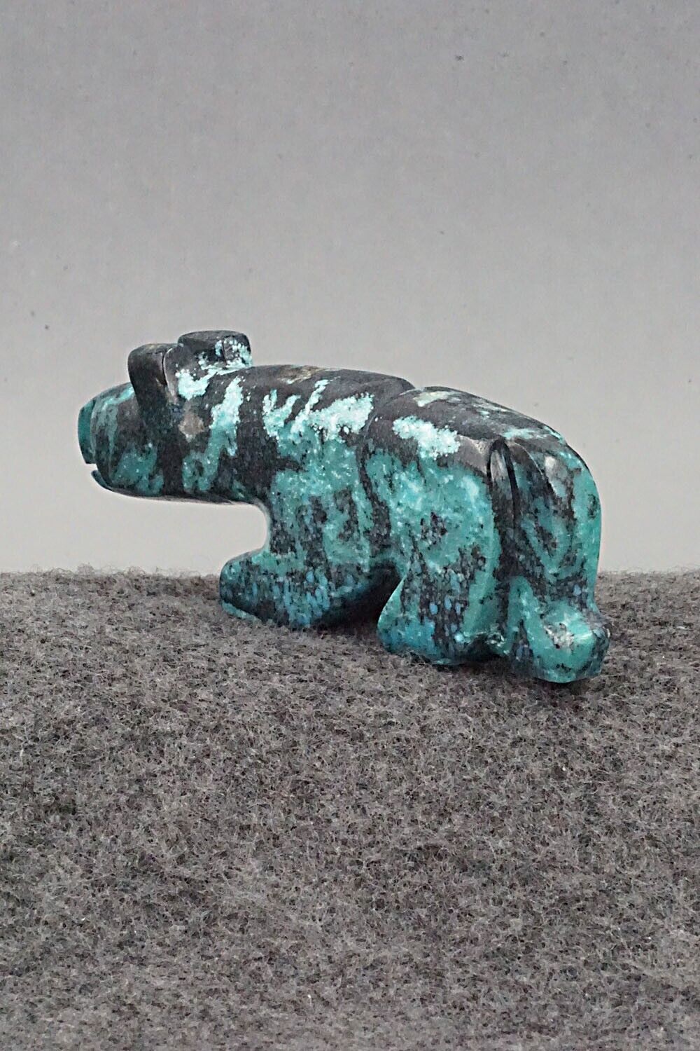 Mountain Lion Zuni Fetish Carving - Reynold Lunasee