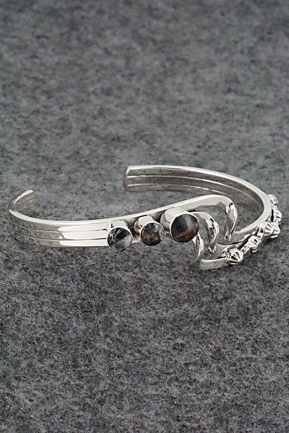 White Buffalo & Sterling Silver Bracelet - Daniel Dakai