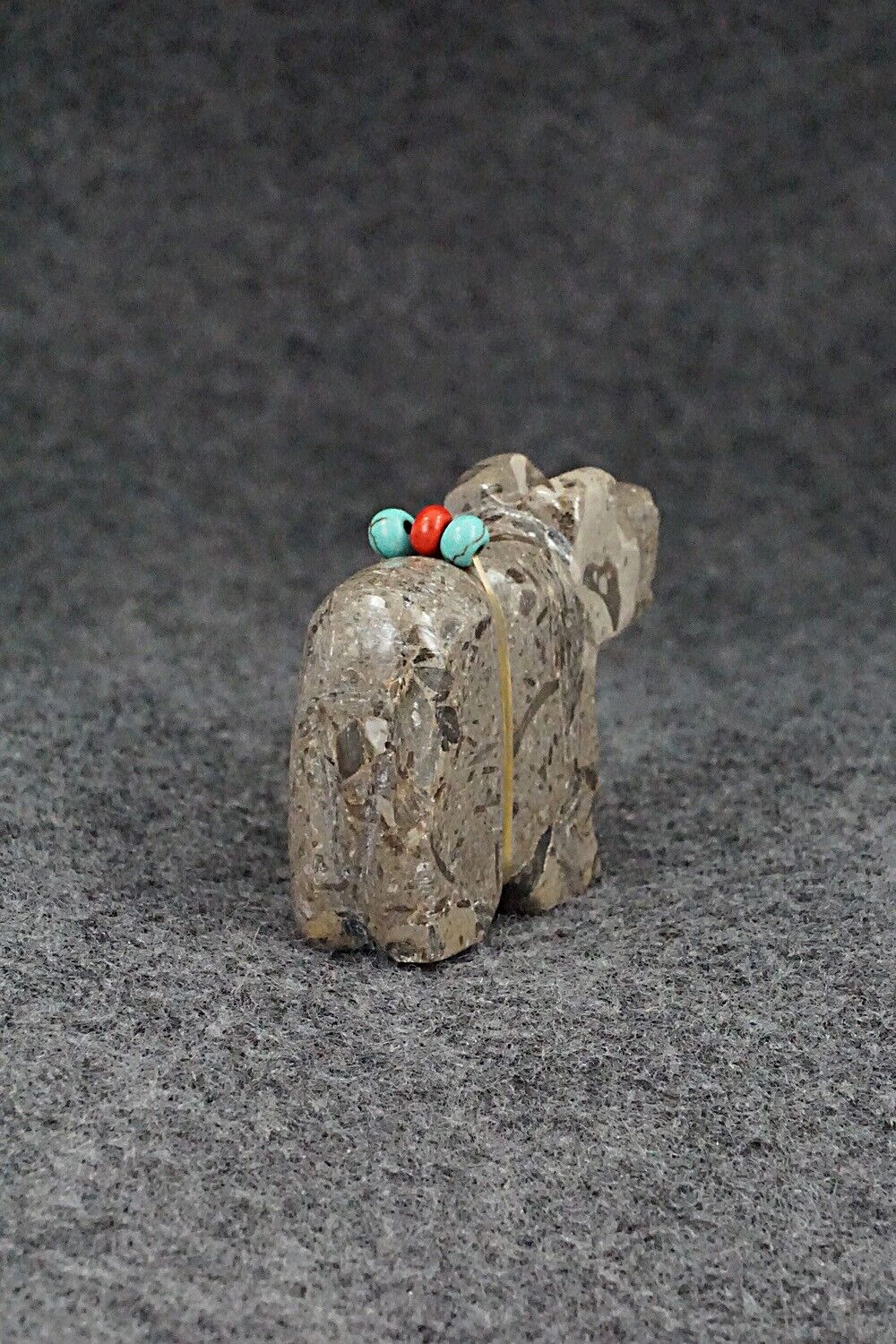 Bear Zuni Fetish Carving - Bennie Bacy