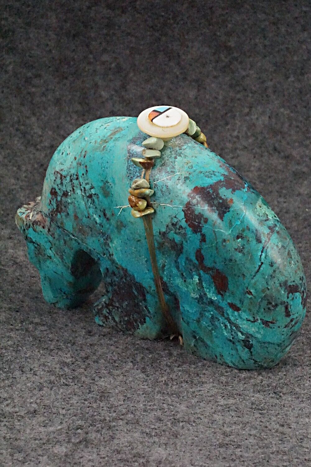 Bear Zuni Fetish Carving - Bernard Laiwakete