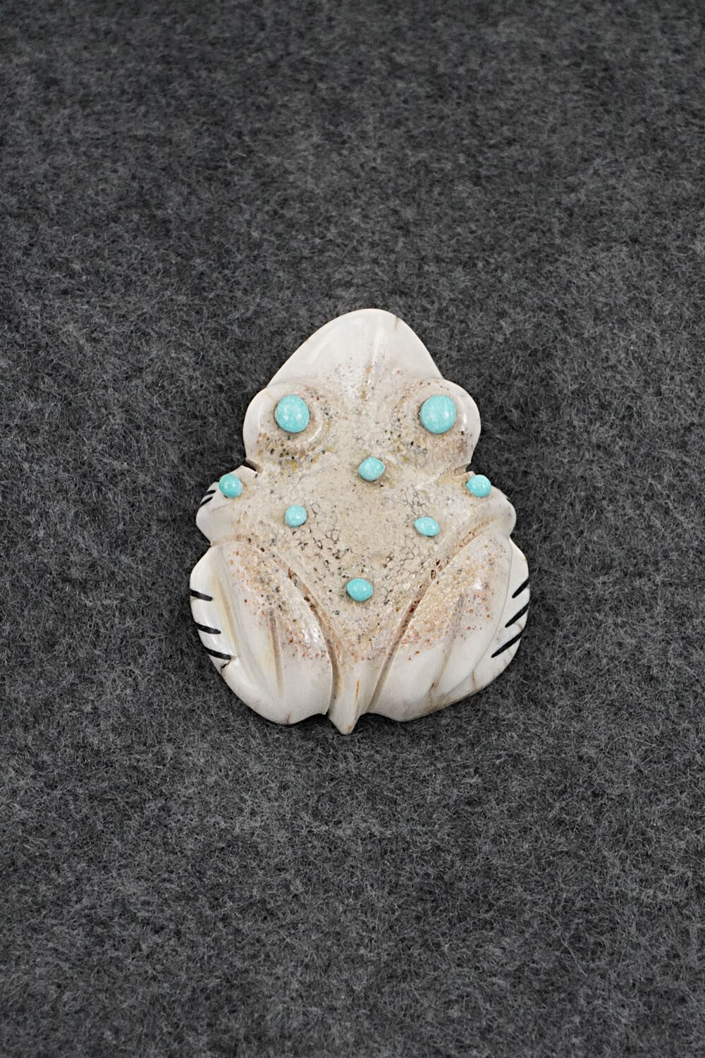 Frog Zuni Fetish Carving - Claudia Peina