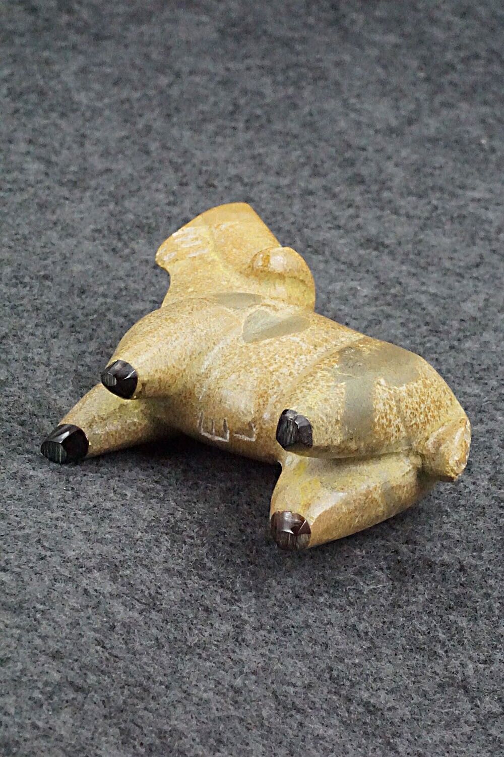 Goat Zuni Fetish Carving - Enrike Leekya