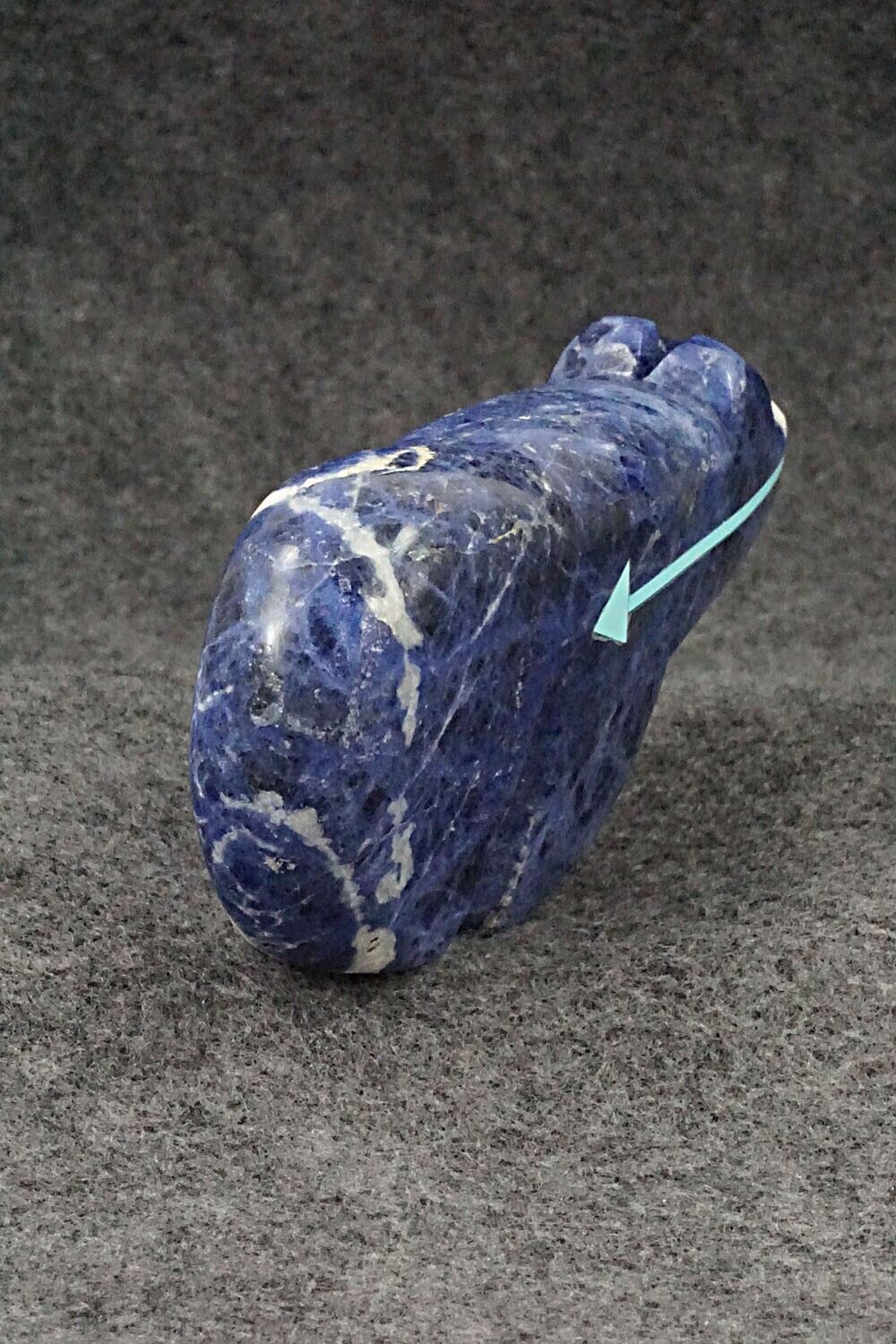Bear Zuni Fetish Carving - Bernard Laiwakete