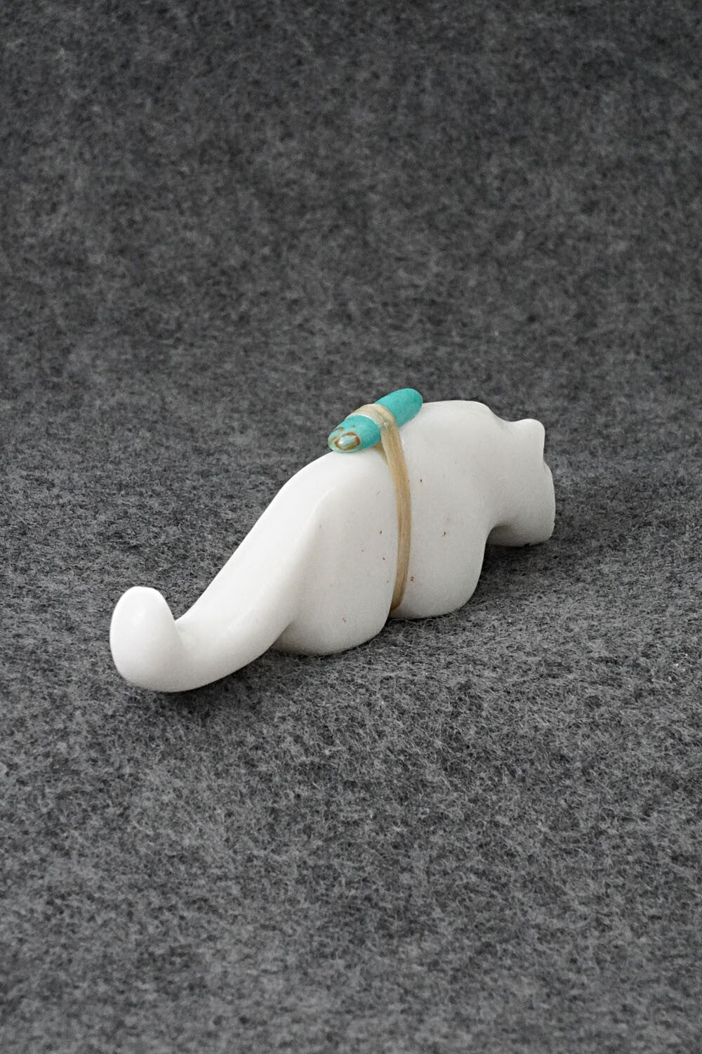 Mountain Lion Zuni Fetish Carving - Herbert Halate