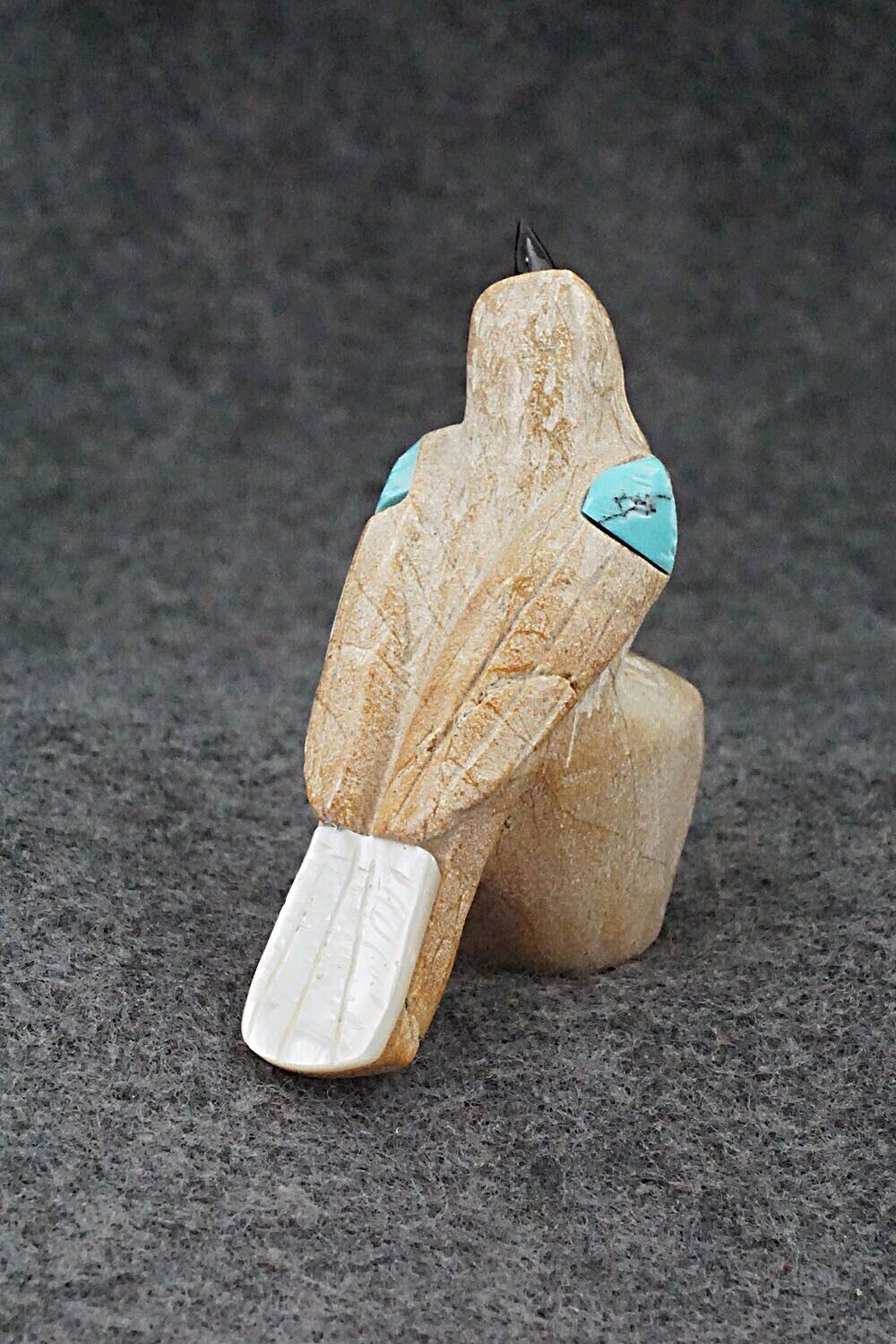 Bird Zuni Fetish Carving - Freddie Leekya