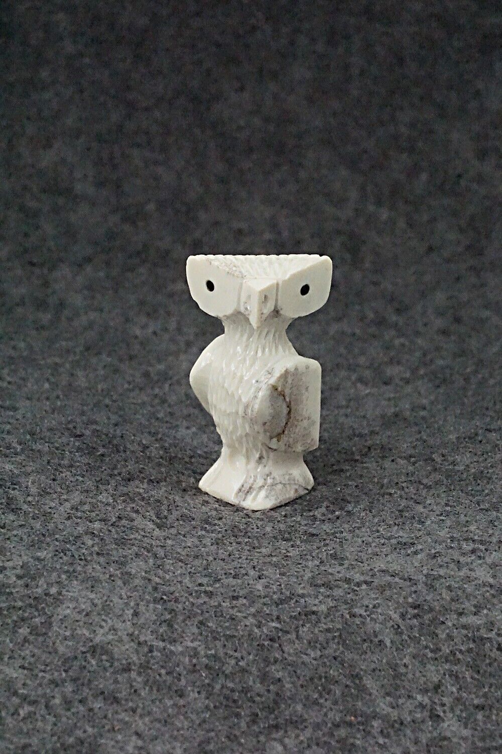 Owl Zuni Fetish Carving - Jesus Espino
