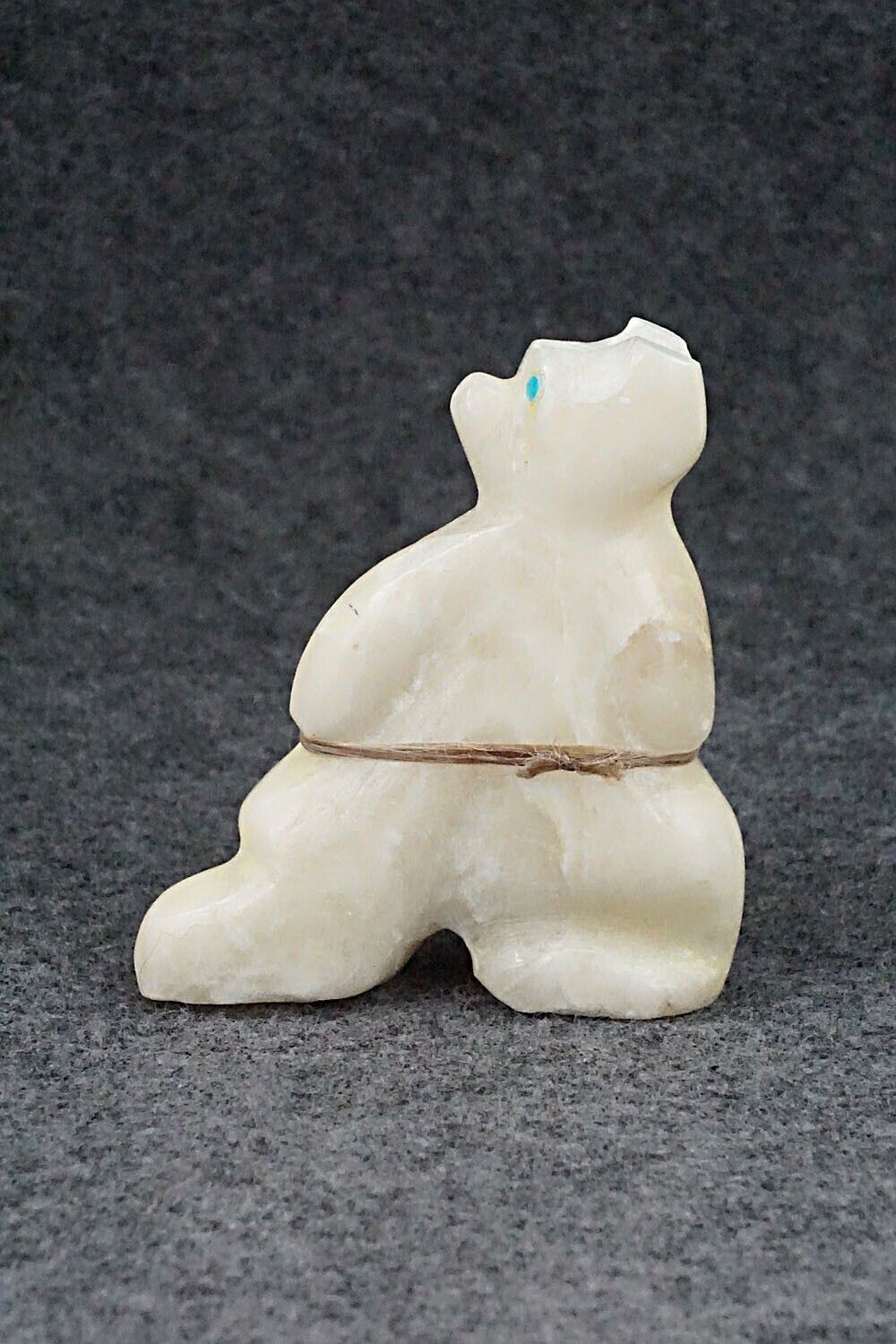 Bear Zuni Fetish Carving - Ariane Quam