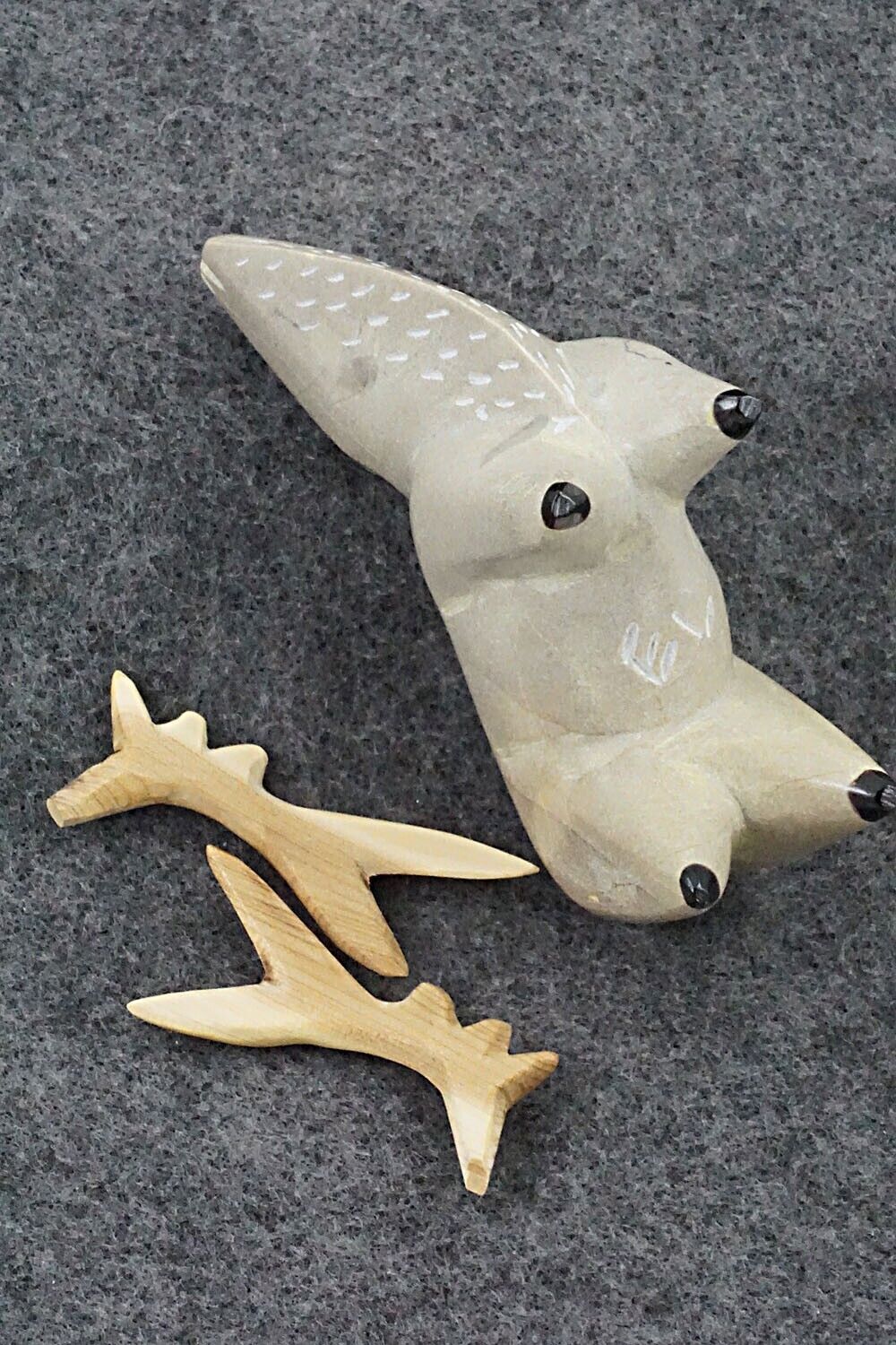 Elk Zuni Fetish Carving - Enrike Leekya