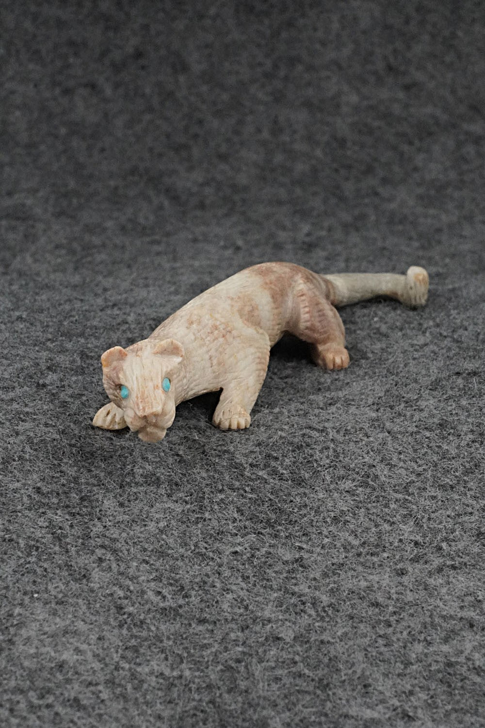 Mountain Lion Zuni Fetish Carving - Lance Cheama