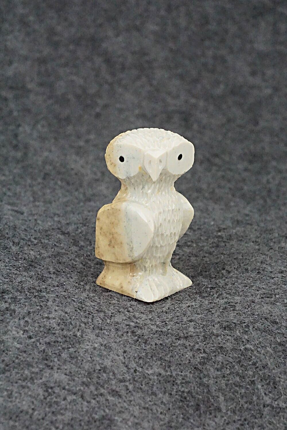 Owl Zuni Fetish Carving - Jesus Espino