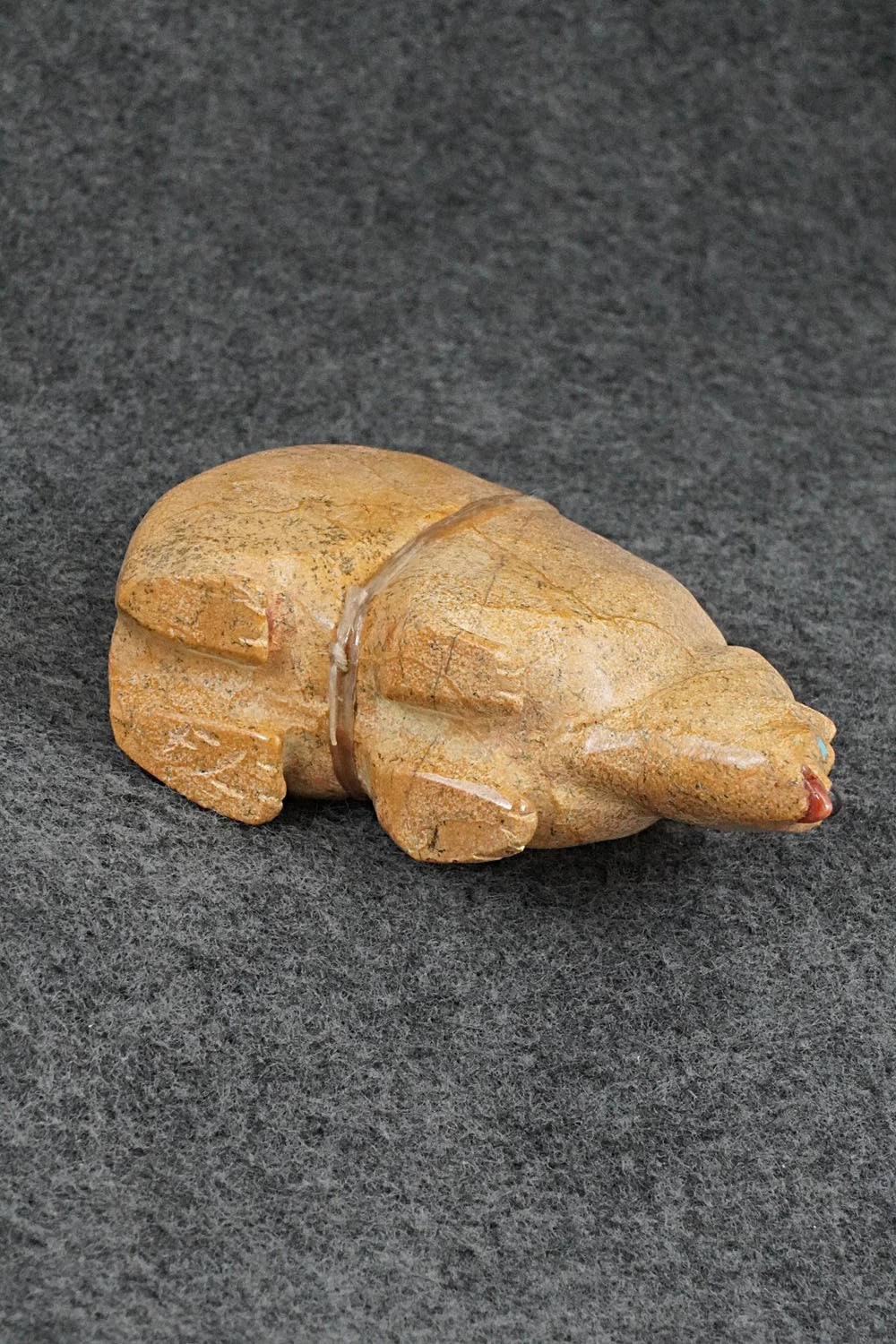 Bear Zuni Fetish Carving - Freddie Leekya