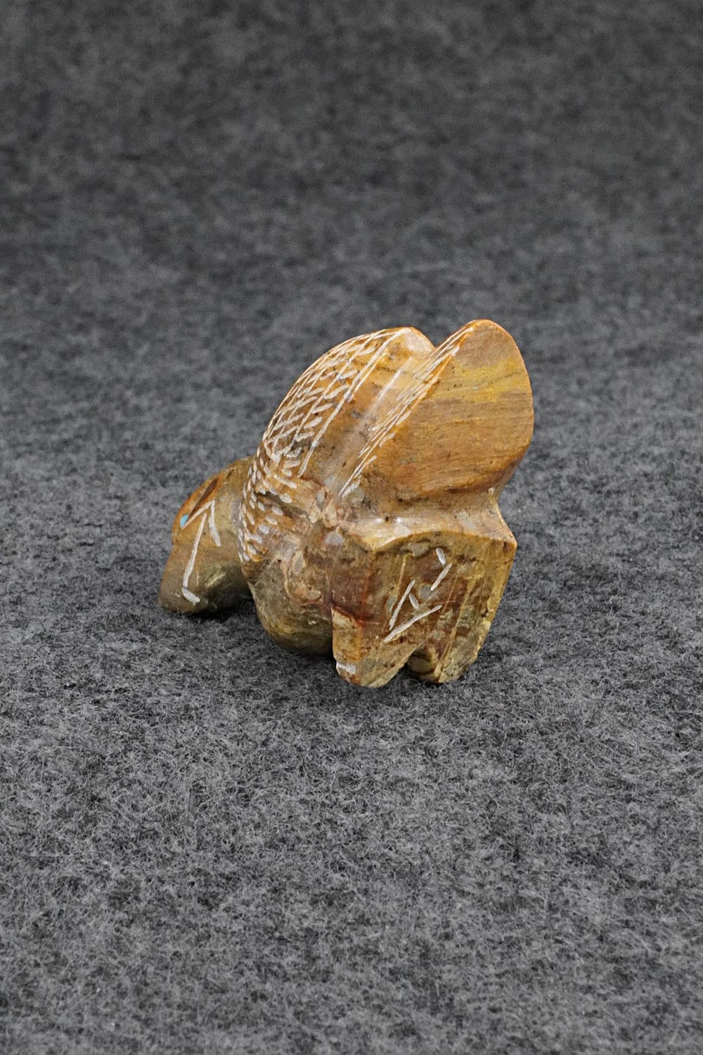 Eagle Zuni Fetish Carving - Andres Jernention