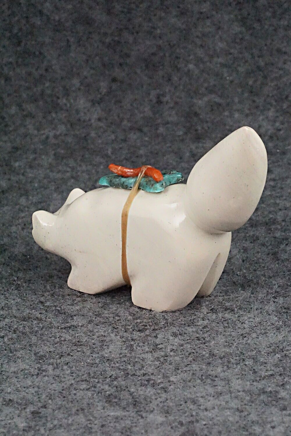 Wolf Zuni Fetish Carving - Enrike Leekya