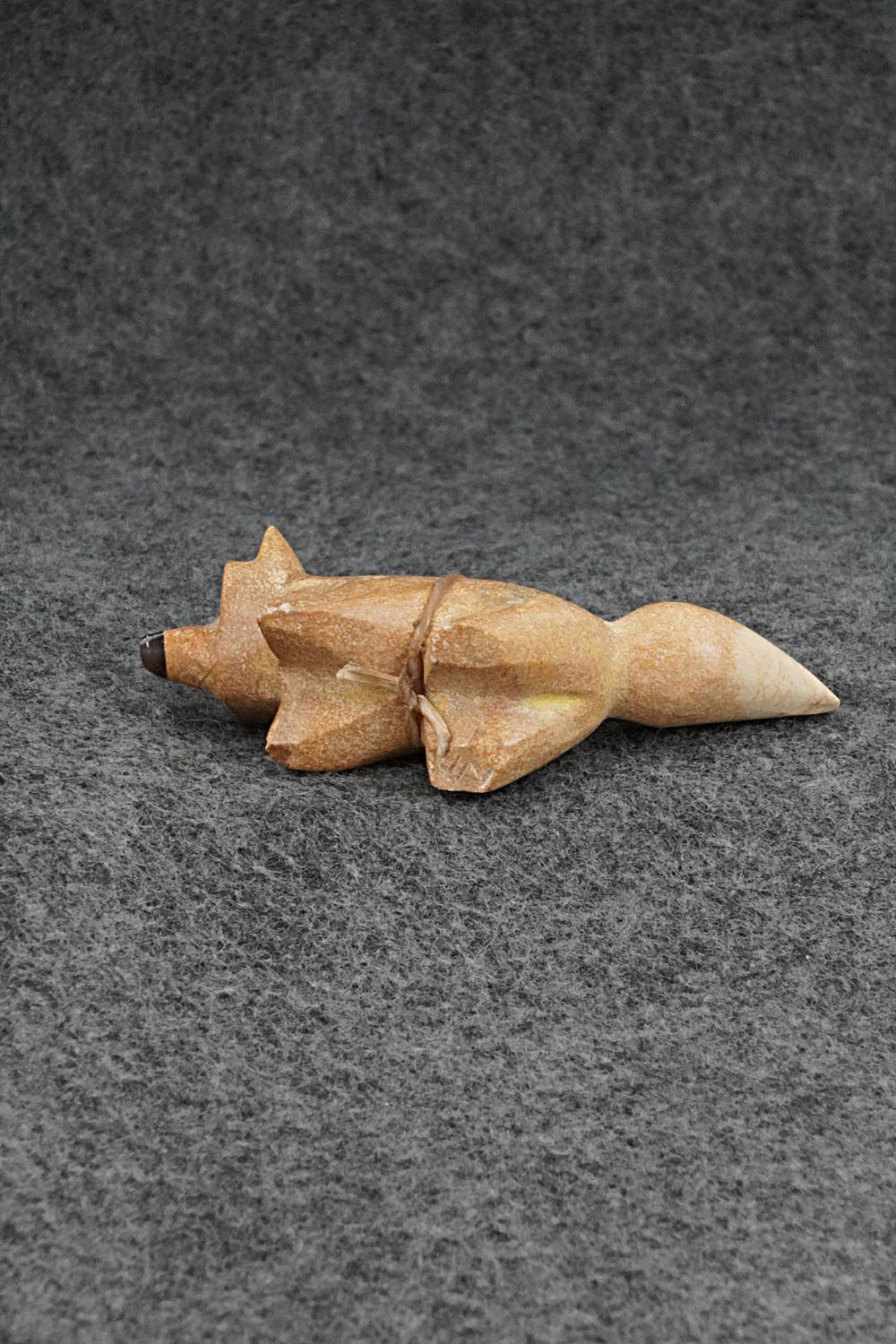 Fox Zuni Fetish Carving - Enrike Leekya