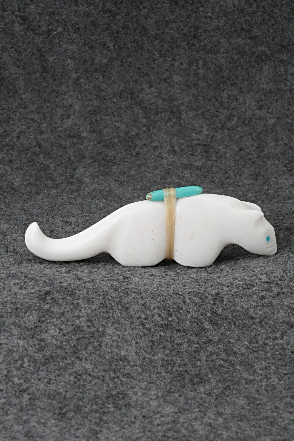 Mountain Lion Zuni Fetish Carving - Herbert Halate