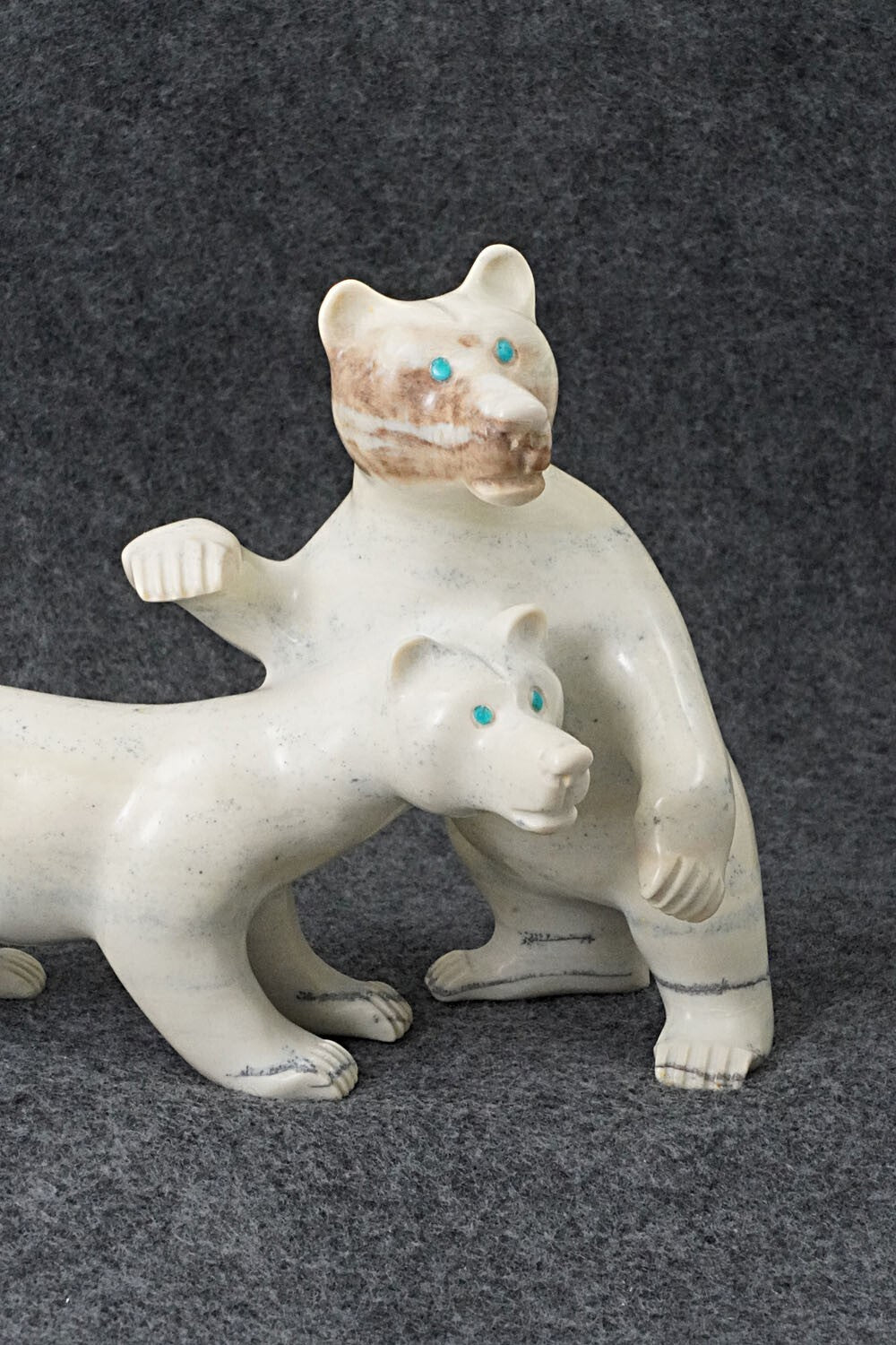 Bears Zuni Fetish Carving - Albert Eustace Sr.