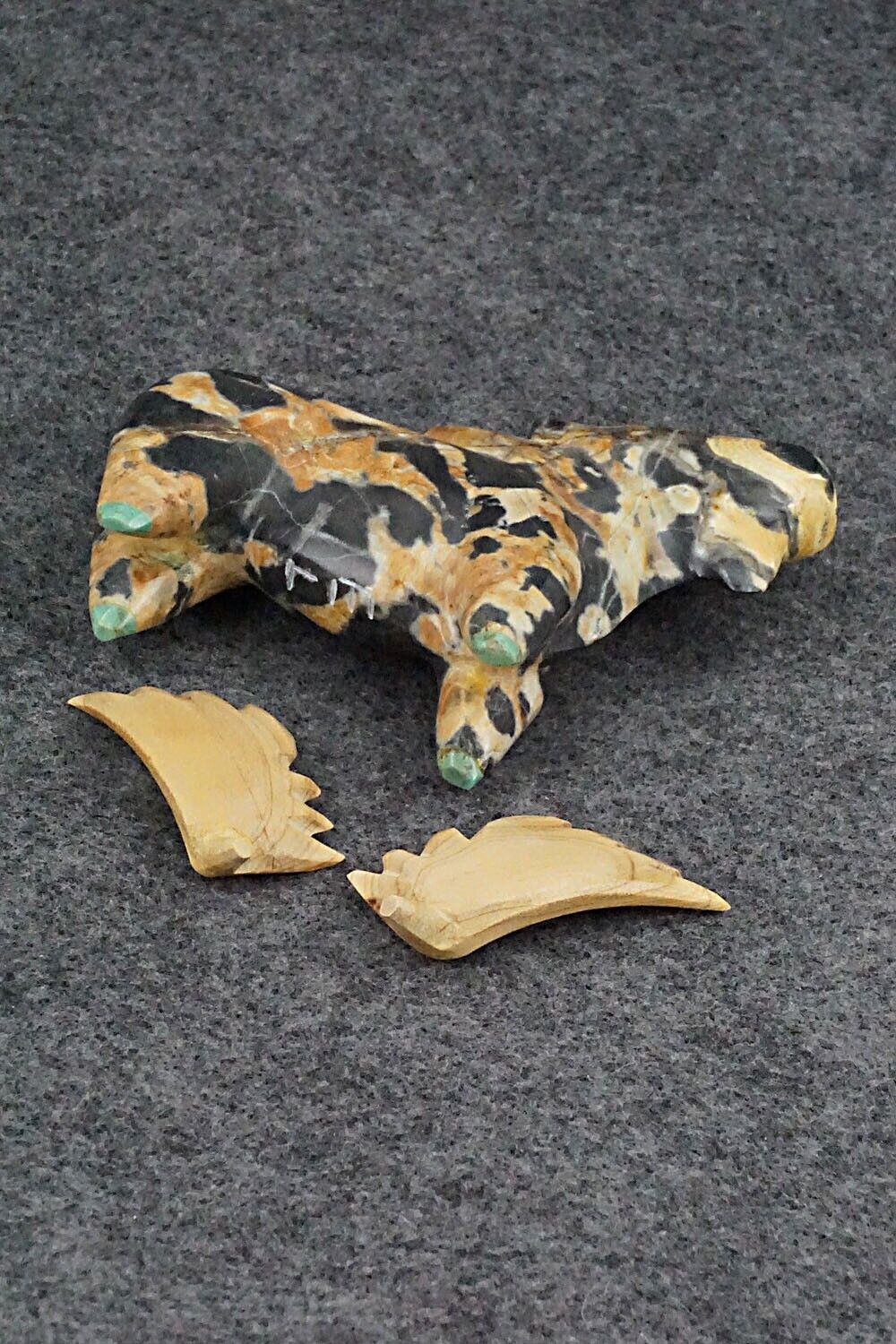 Moose Zuni Fetish Carving - Enrike Leekya