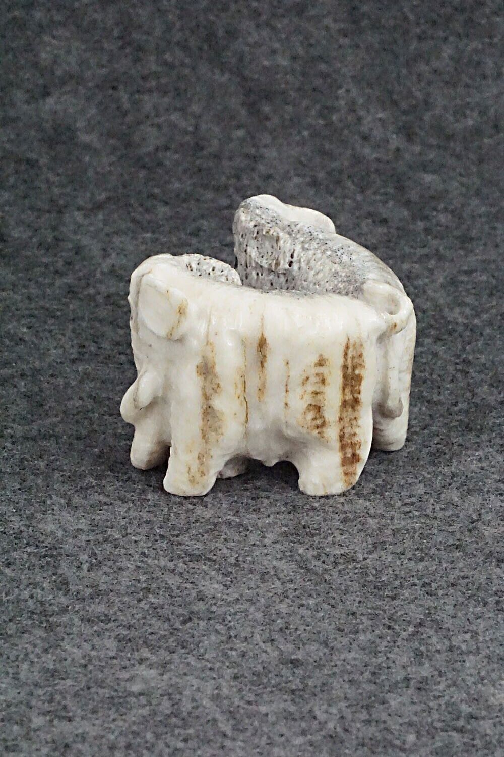 Elephants Zuni Fetish Carving - Maxx Laate