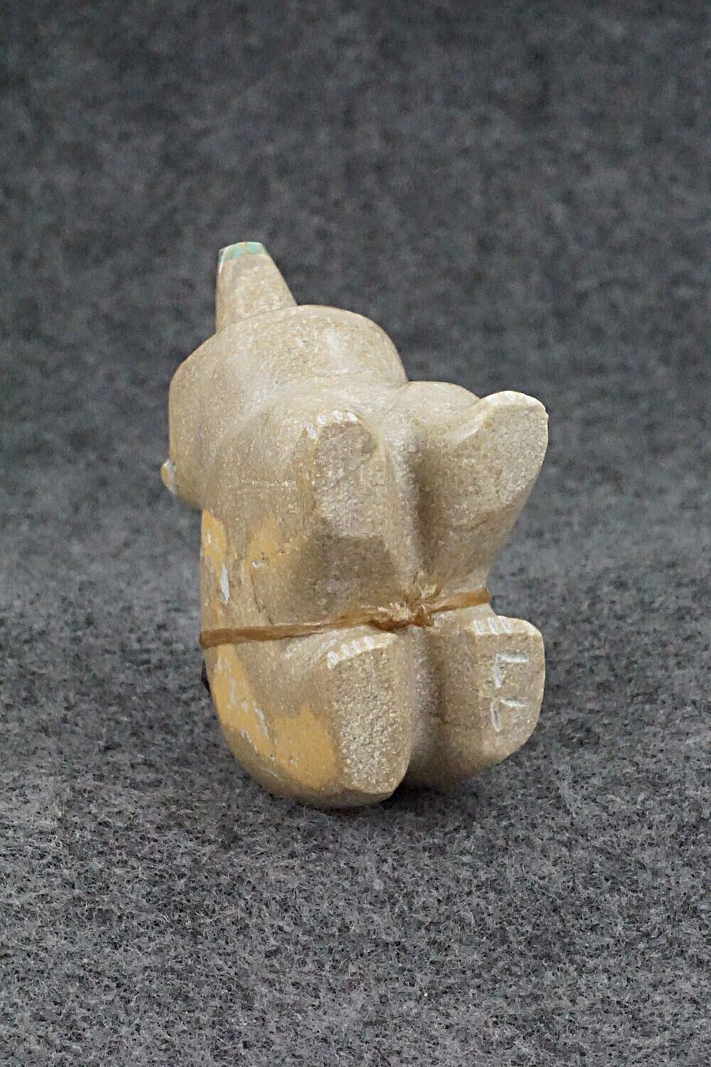 Bear Zuni Fetish Carving - Lyndric Leekya