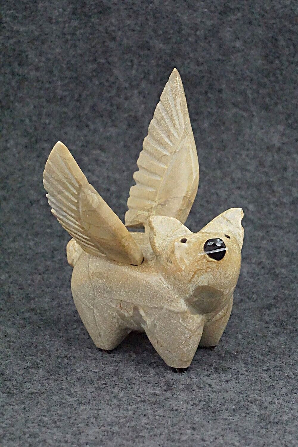 Flying Pig Zuni Fetish Carving - Enrike Leekya