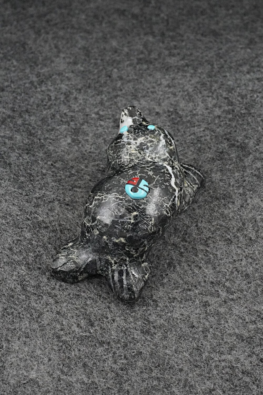 Seal Zuni Fetish Carving - Danette Laate