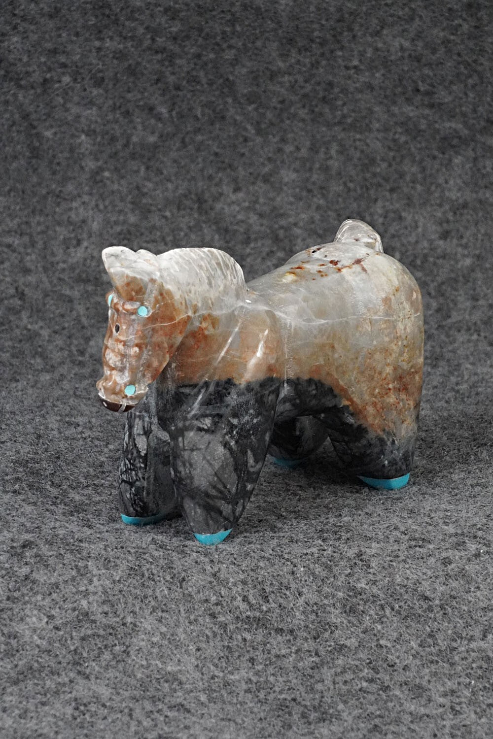Horse Zuni Fetish Carving - Freddie Leekya