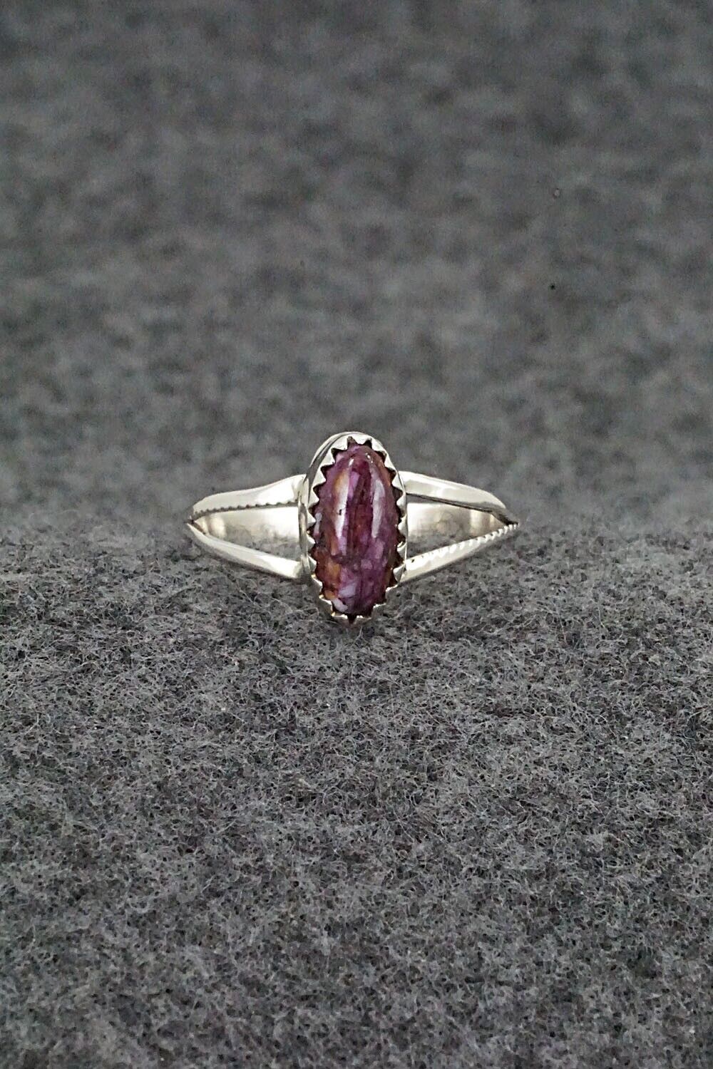 Spiny Oyster & Sterling Silver Ring - Robert Martinez - Size 8.5
