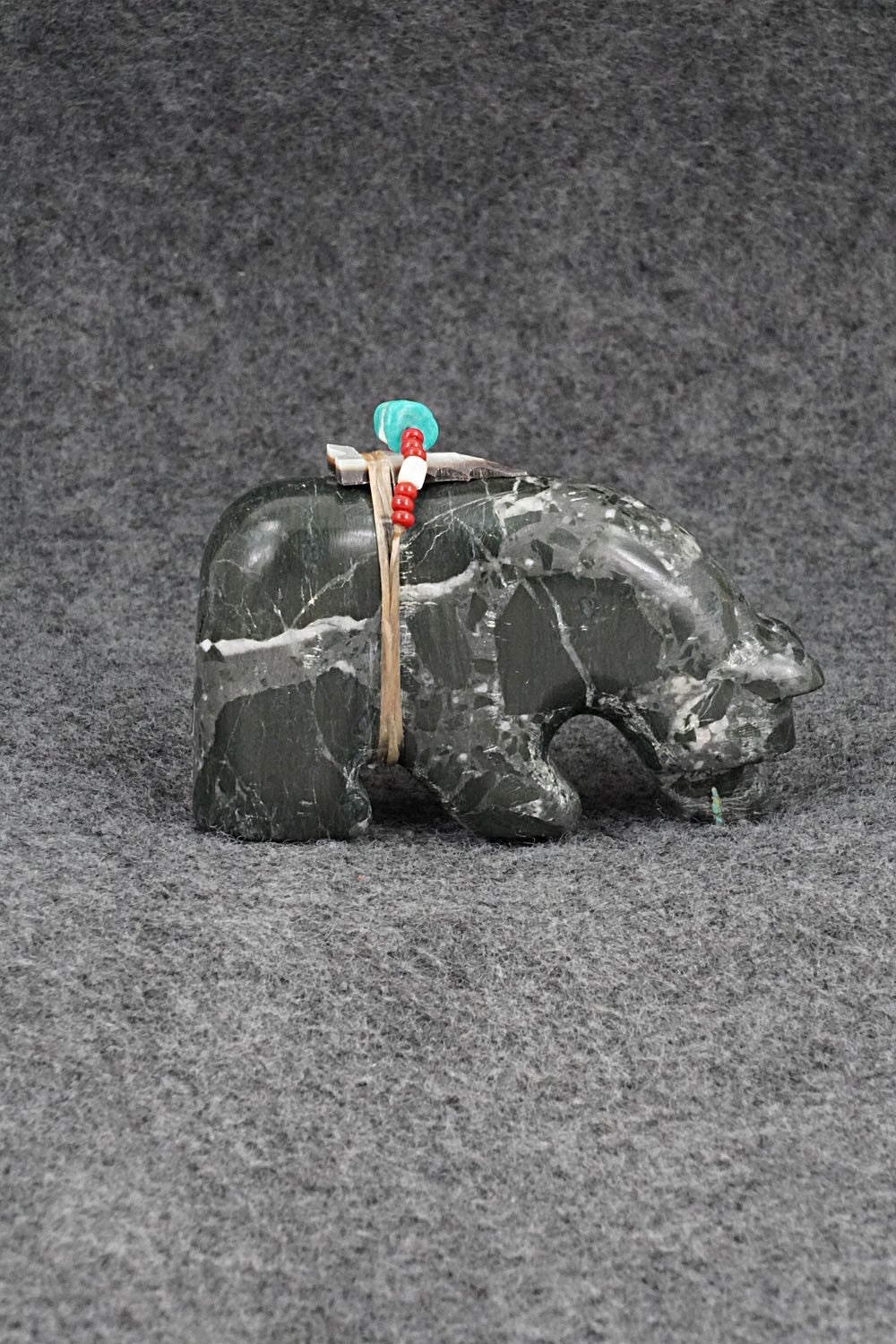 Bear Zuni Fetish Carving - Douglas Martza