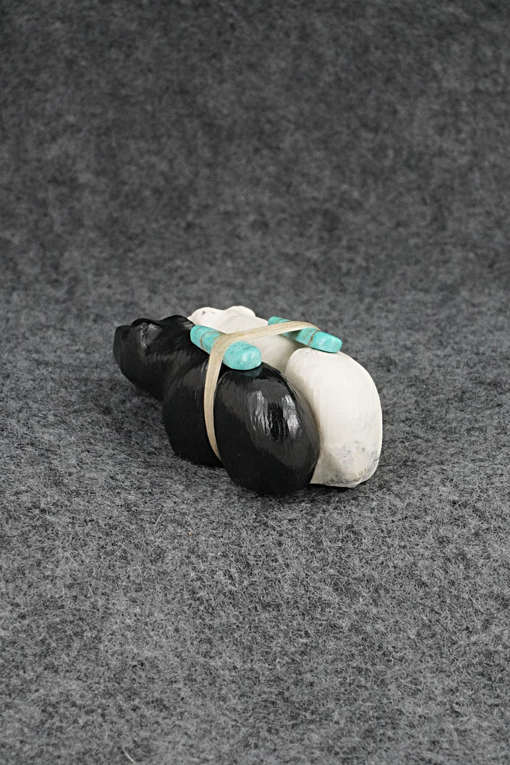 Bear Zuni Fetish Carving - Herbert Halate