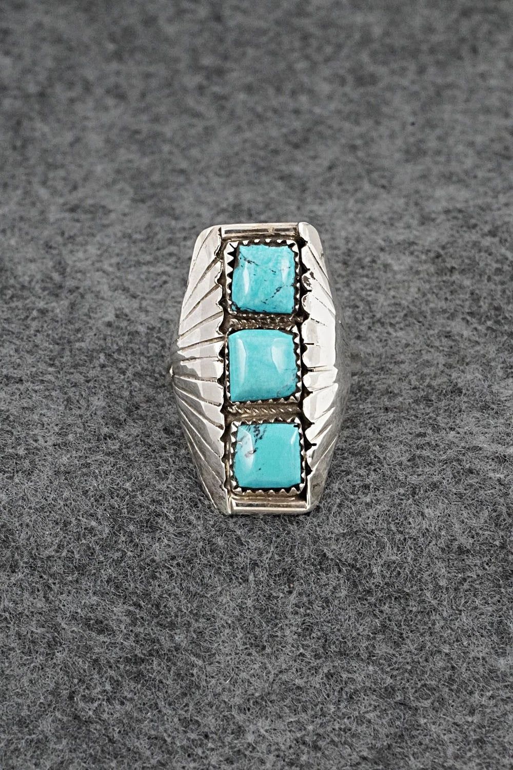 Turquoise & Sterling Silver Vintage Ring - Size 11.5