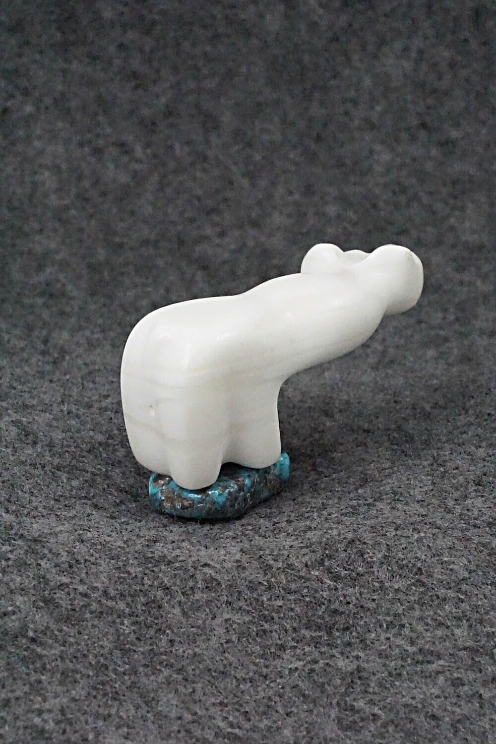 Bear Zuni Fetish Carving - Shanice Hattie