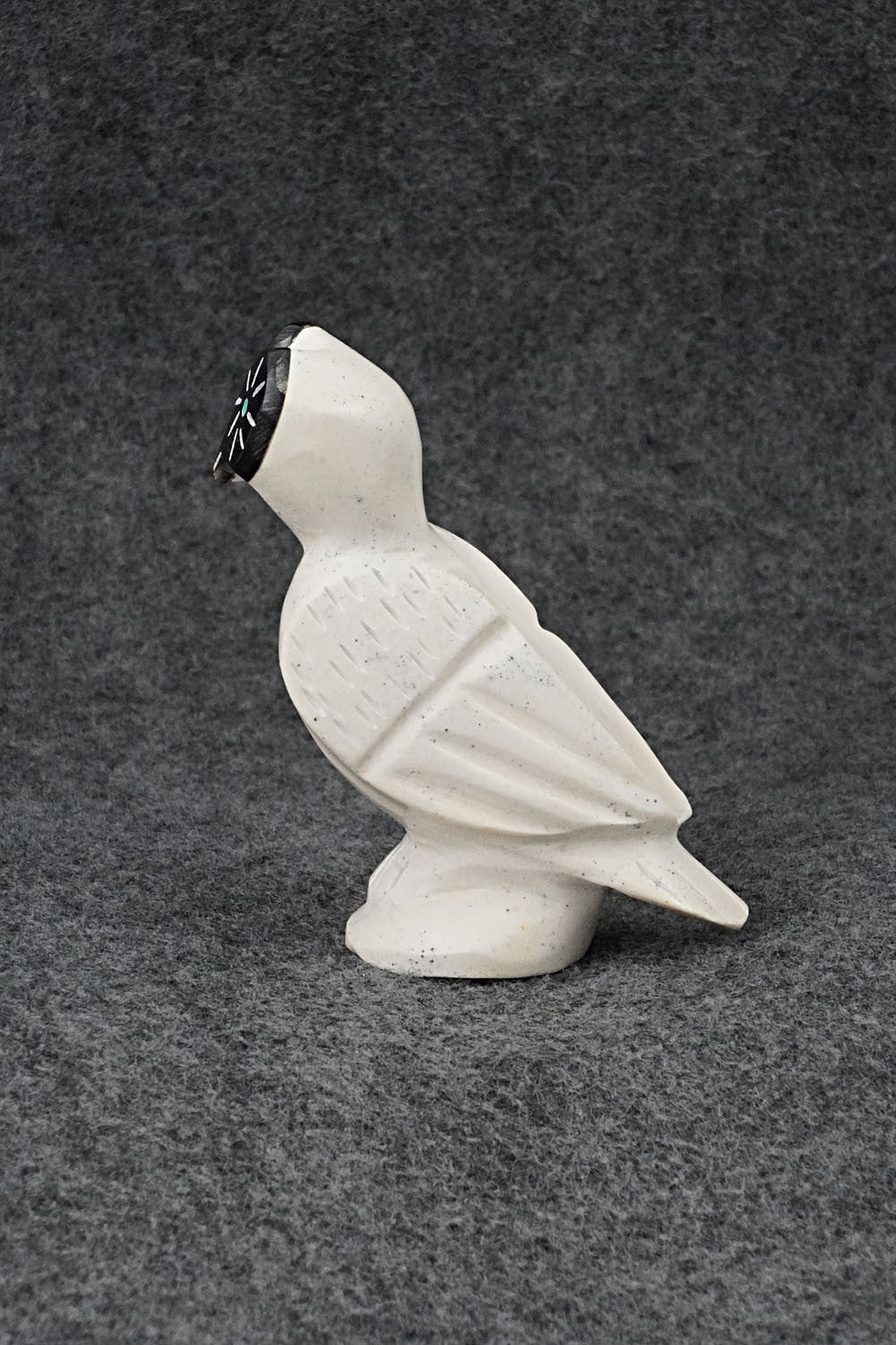 Owl Zuni Fetish Carving - Enrike Leekya