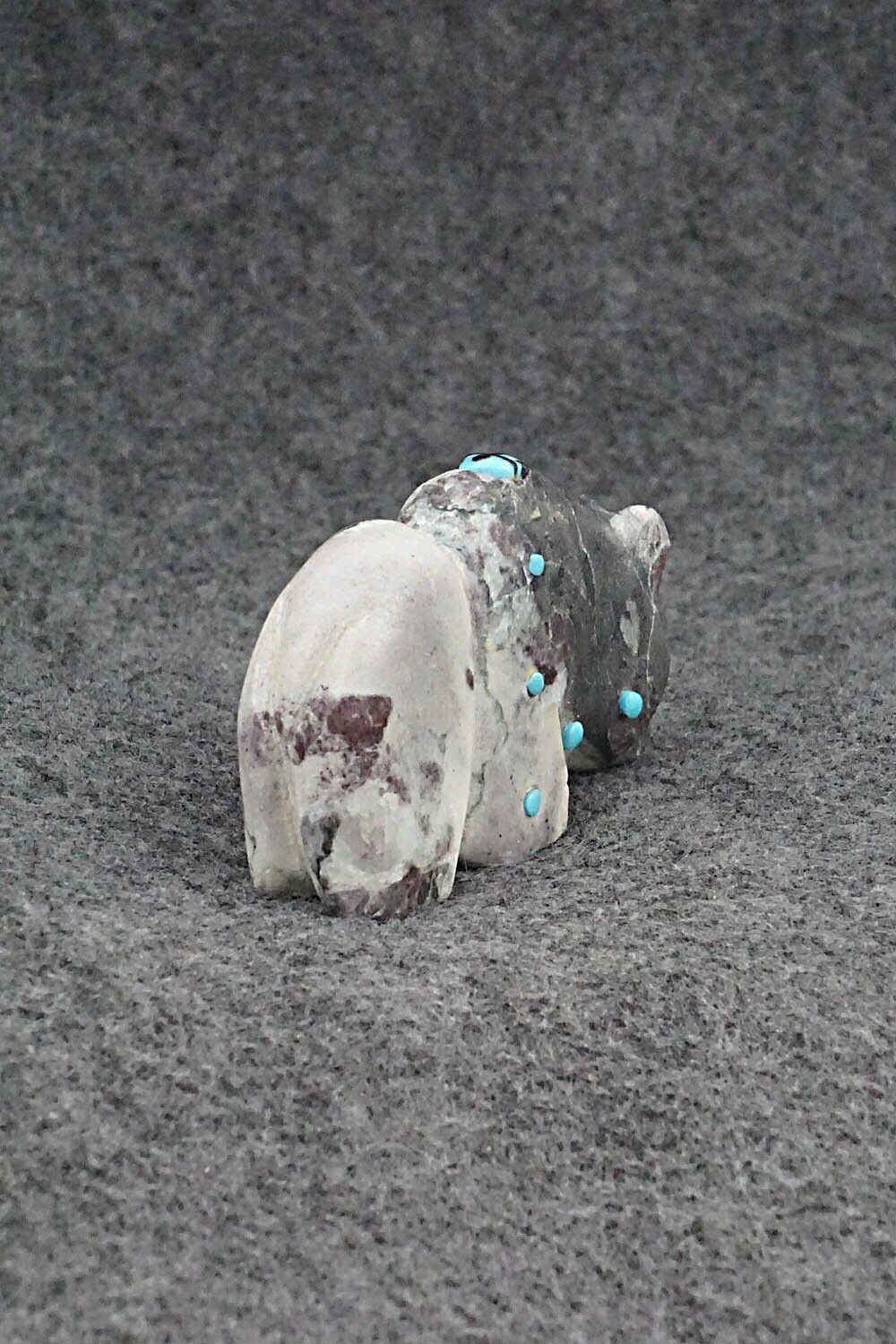 Bear Zuni Fetish Carving - Danette Laate