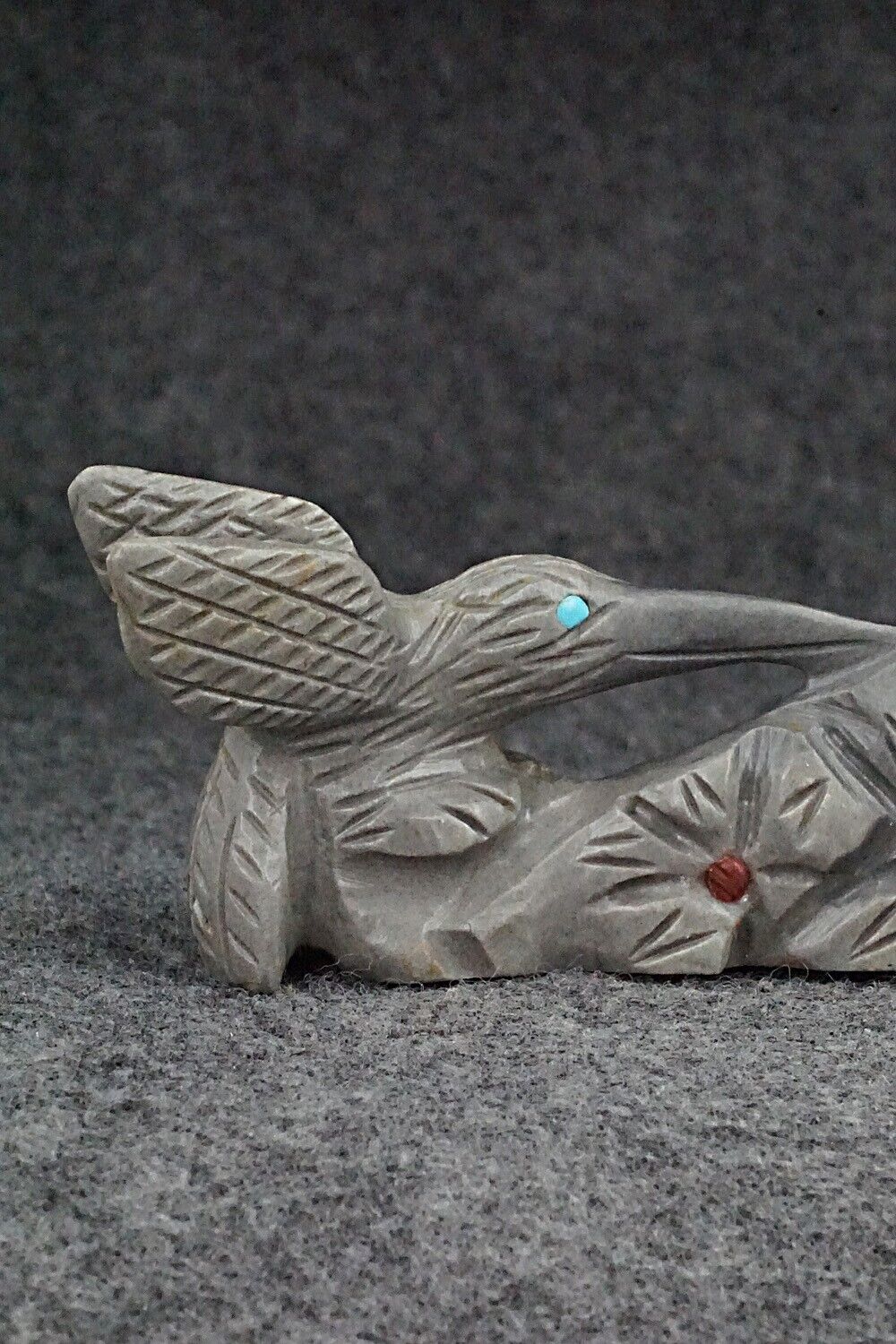 Hummingbird Zuni Fetish Carving - Cody Cheama