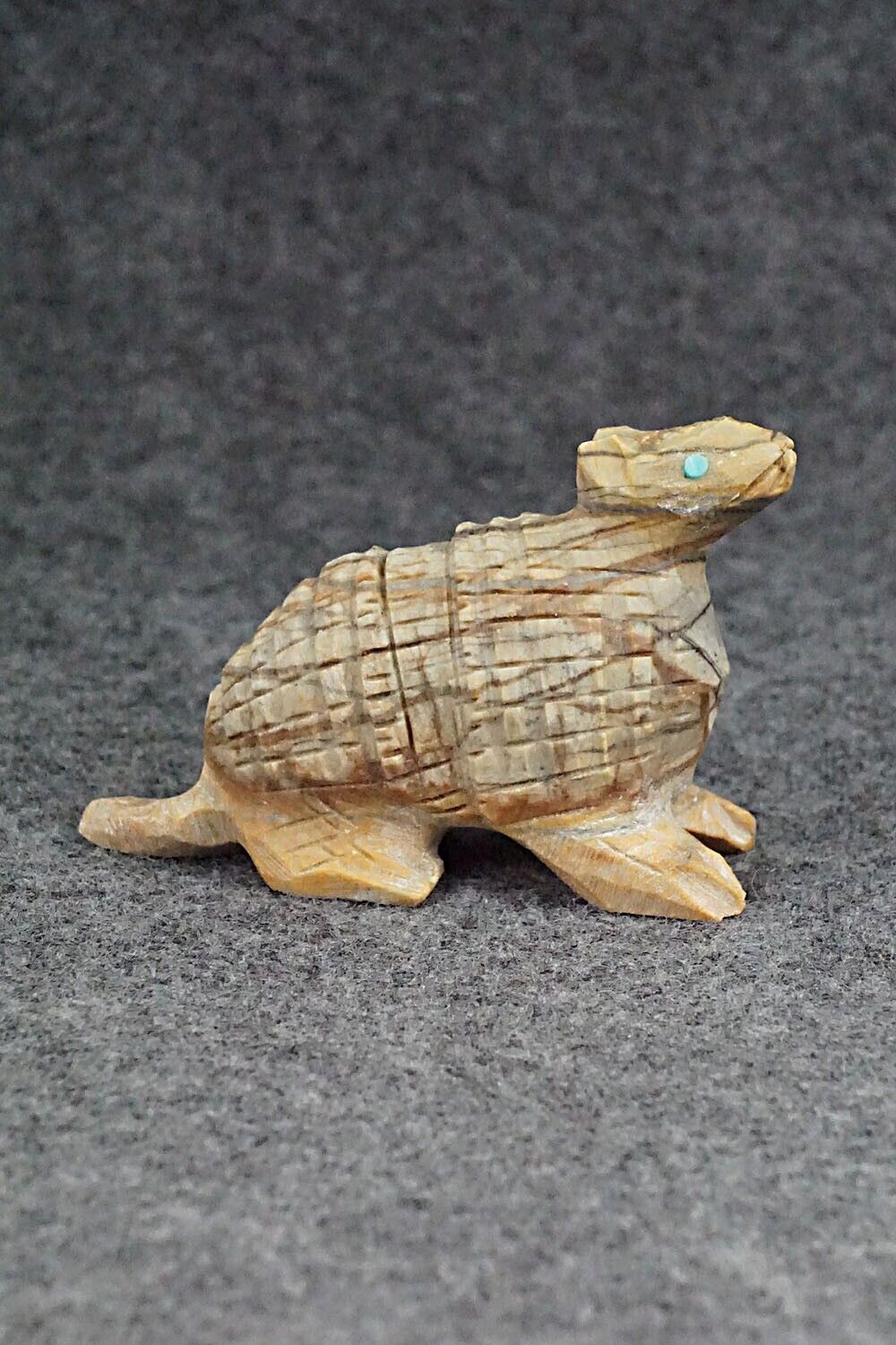 Armadillo Zuni Fetish Carving - Waylon Cheama