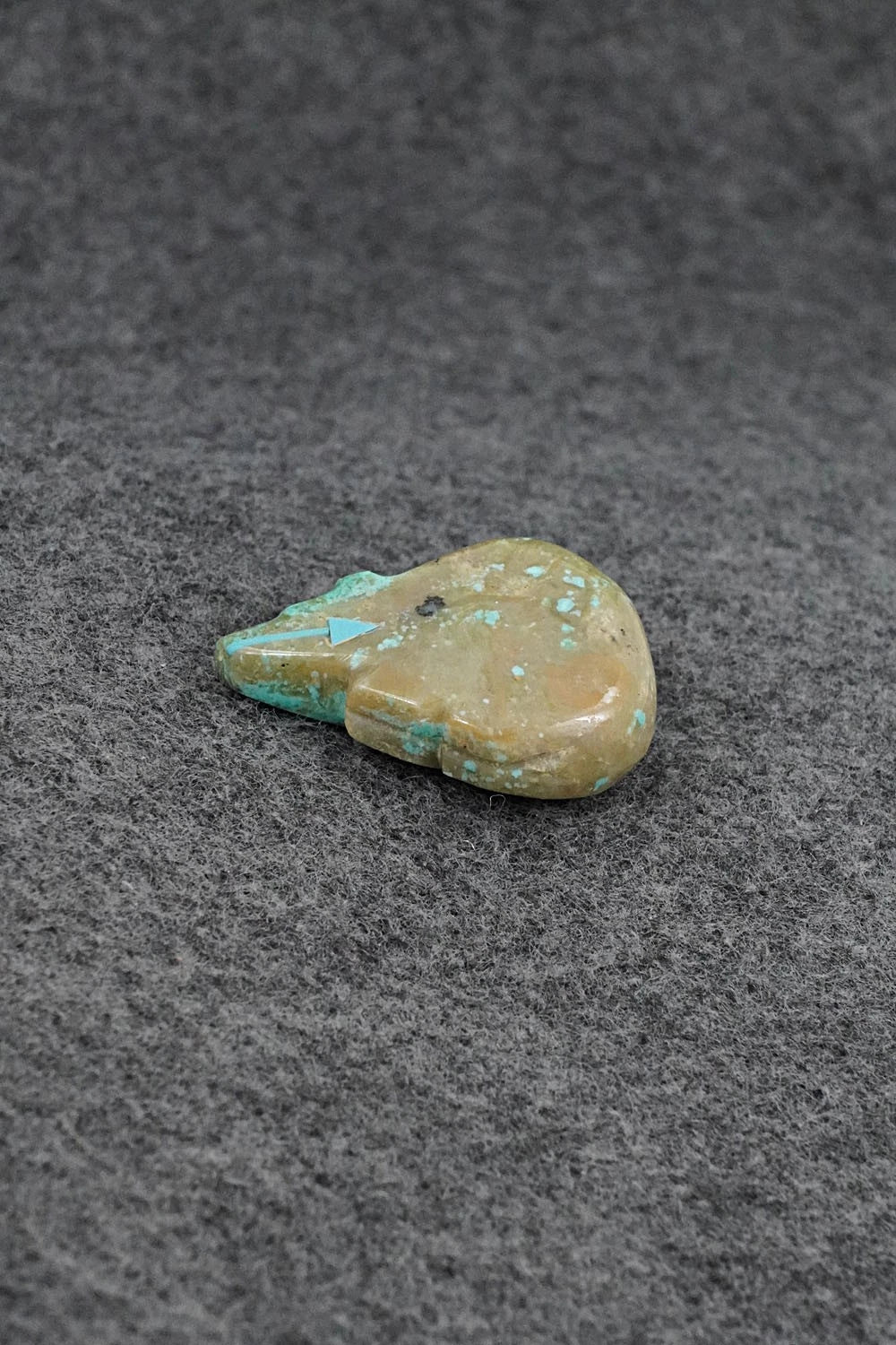 Bear Zuni Fetish Carving - Abby Panteah Quam