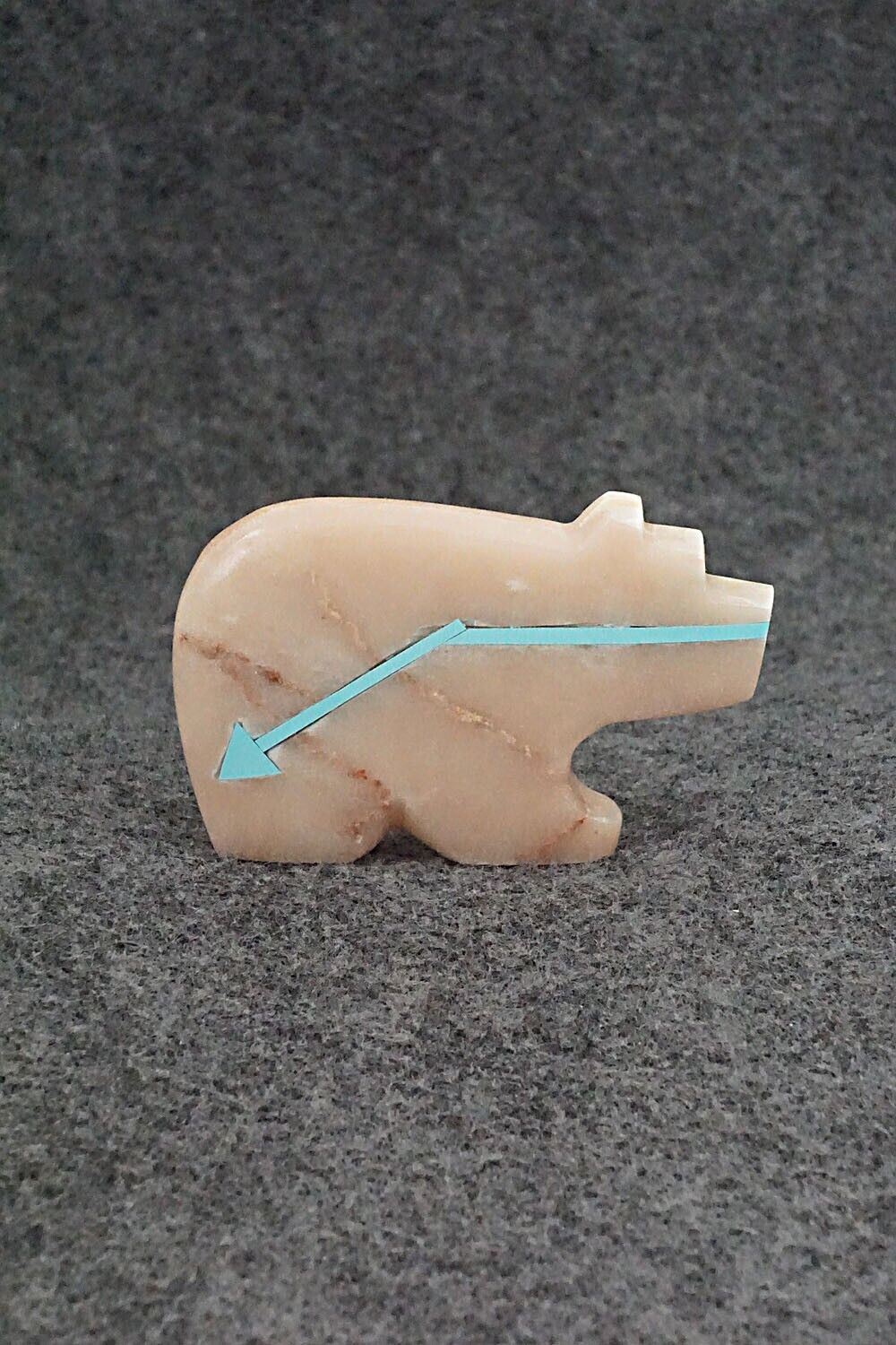 Bear Zuni Fetish Carving - Bernard Laiwakete