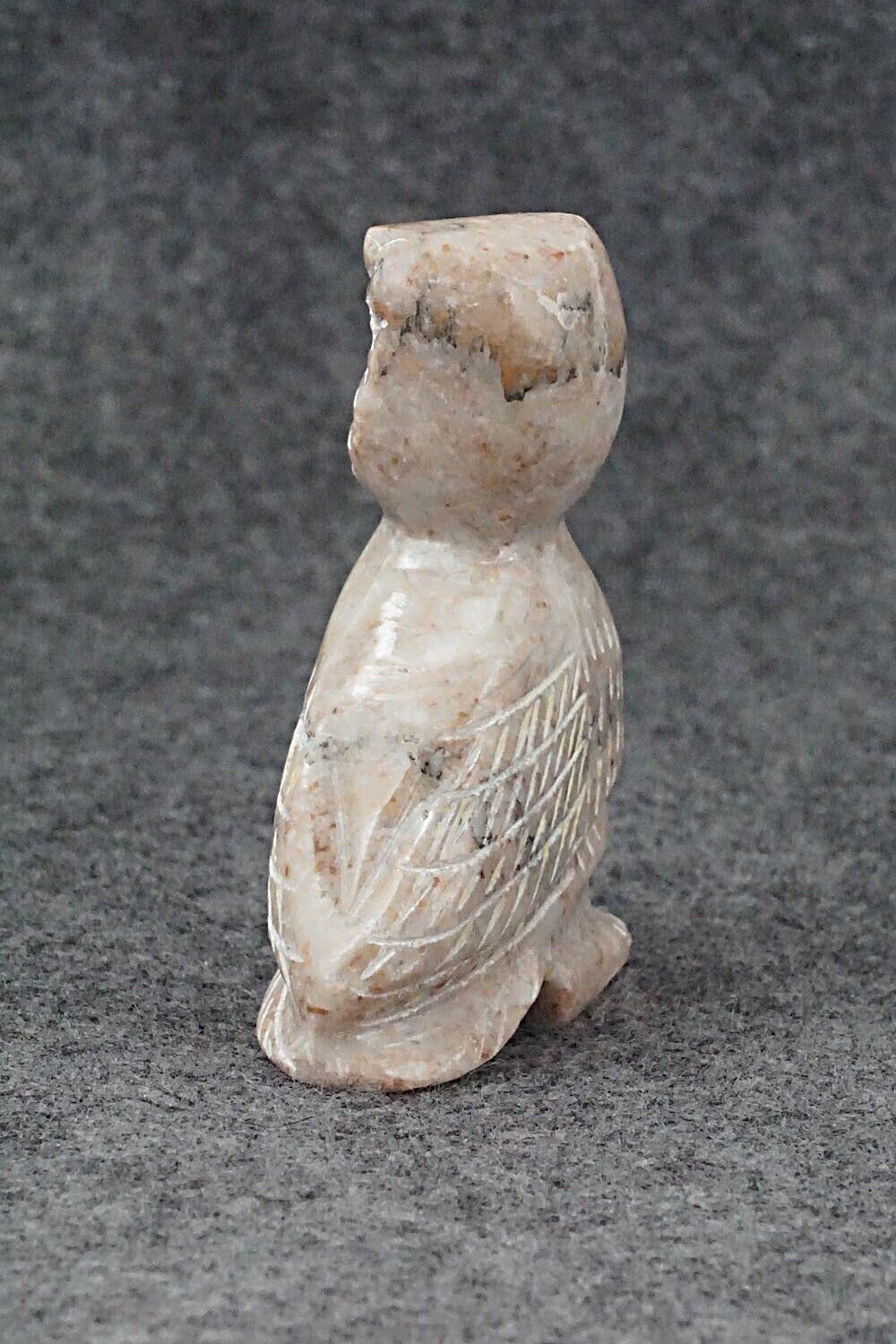 Owl Zuni Fetish Carving - Andres Lementino