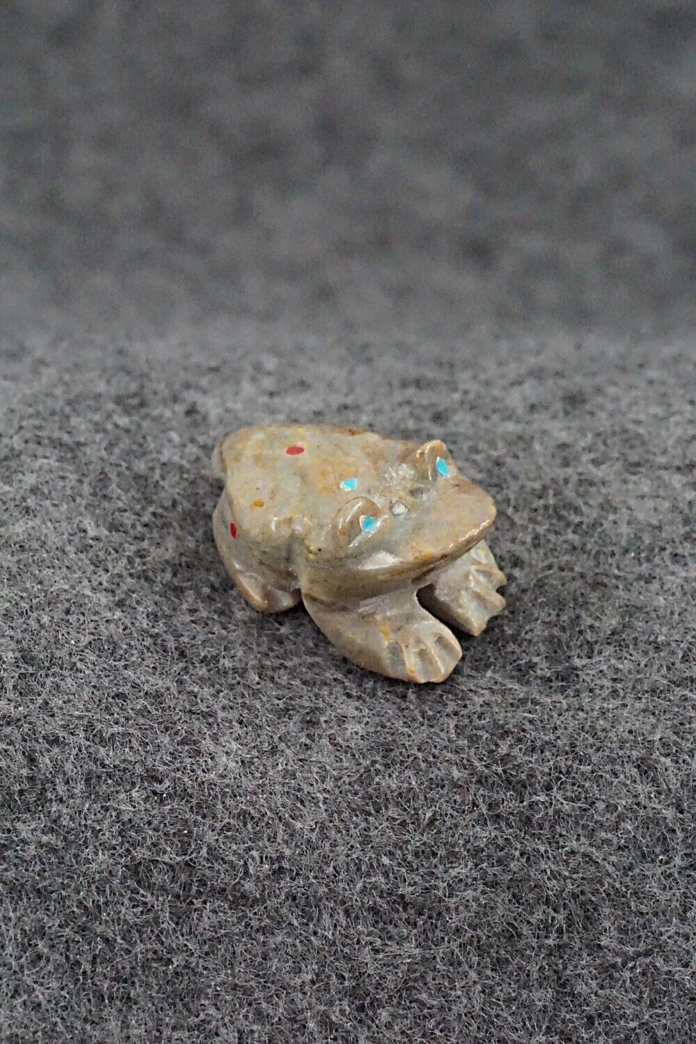 Frog Zuni Fetish Carving - Todd Lowsayatee