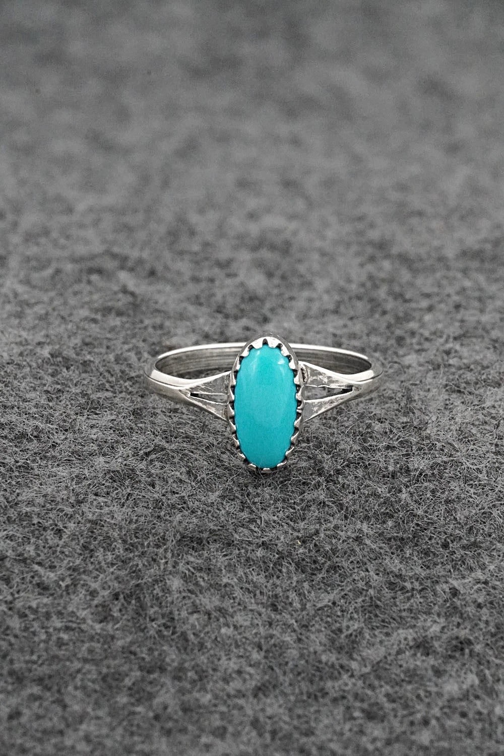 Turquoise & Sterling Silver Ring - Matthew Gordon - Size 6.5