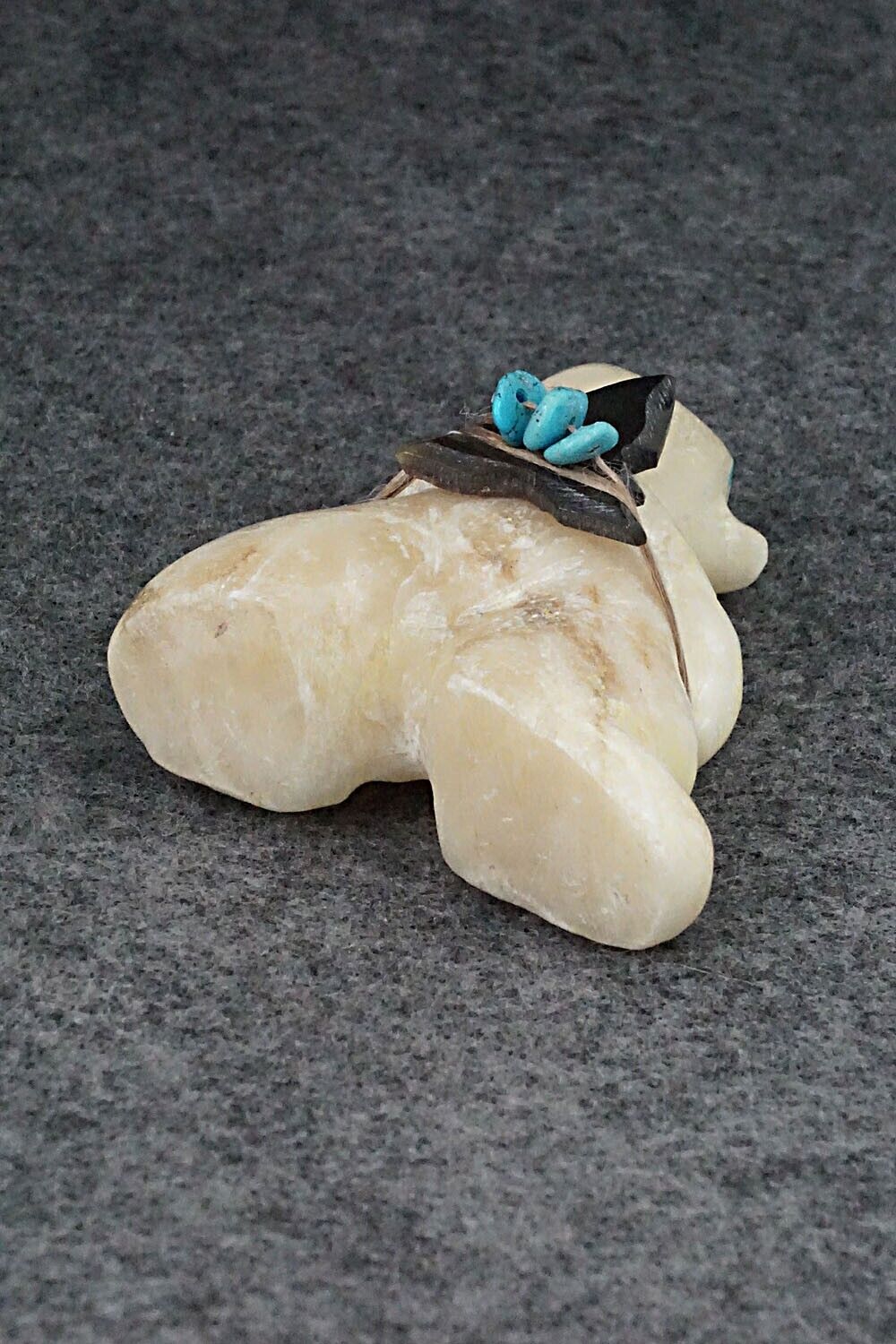 Bear Zuni Fetish Carving - Ariane Quam