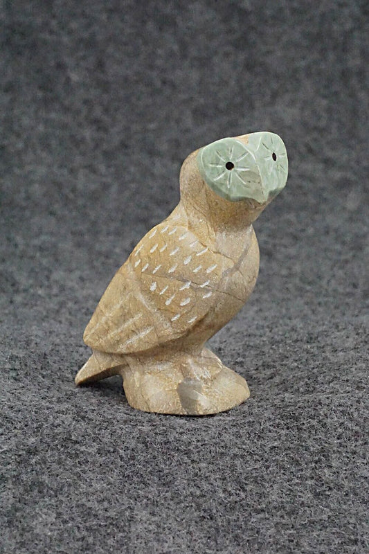 Owl Zuni Fetish Carving - Enrike Leekya