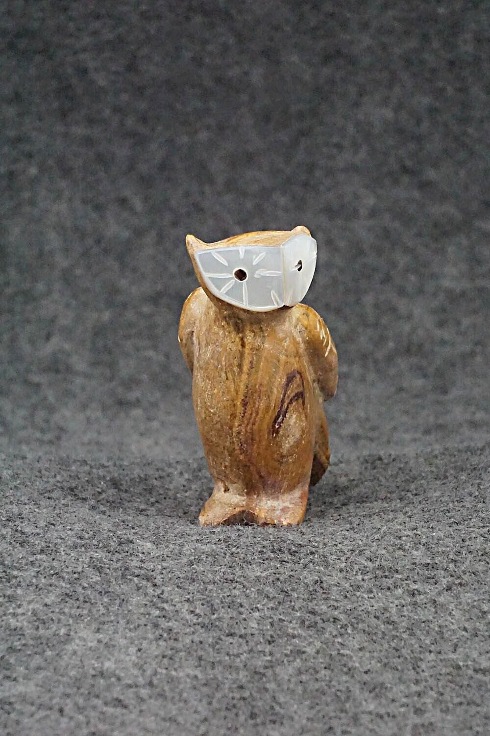 Owl Zuni Fetish Carving - Freddie Leekya